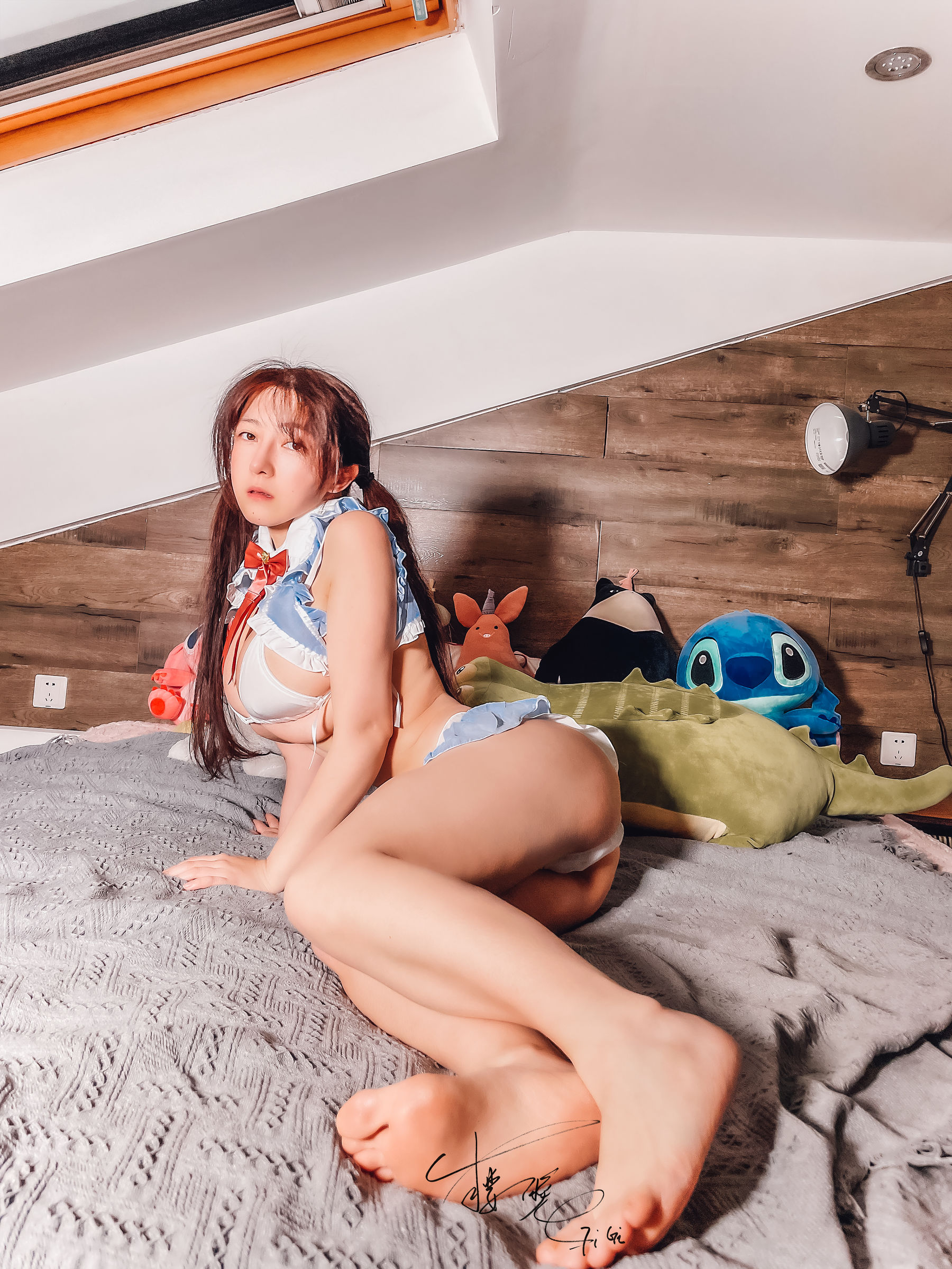 网络红人樱晚gigi – 蓝色比基尼 [25P]