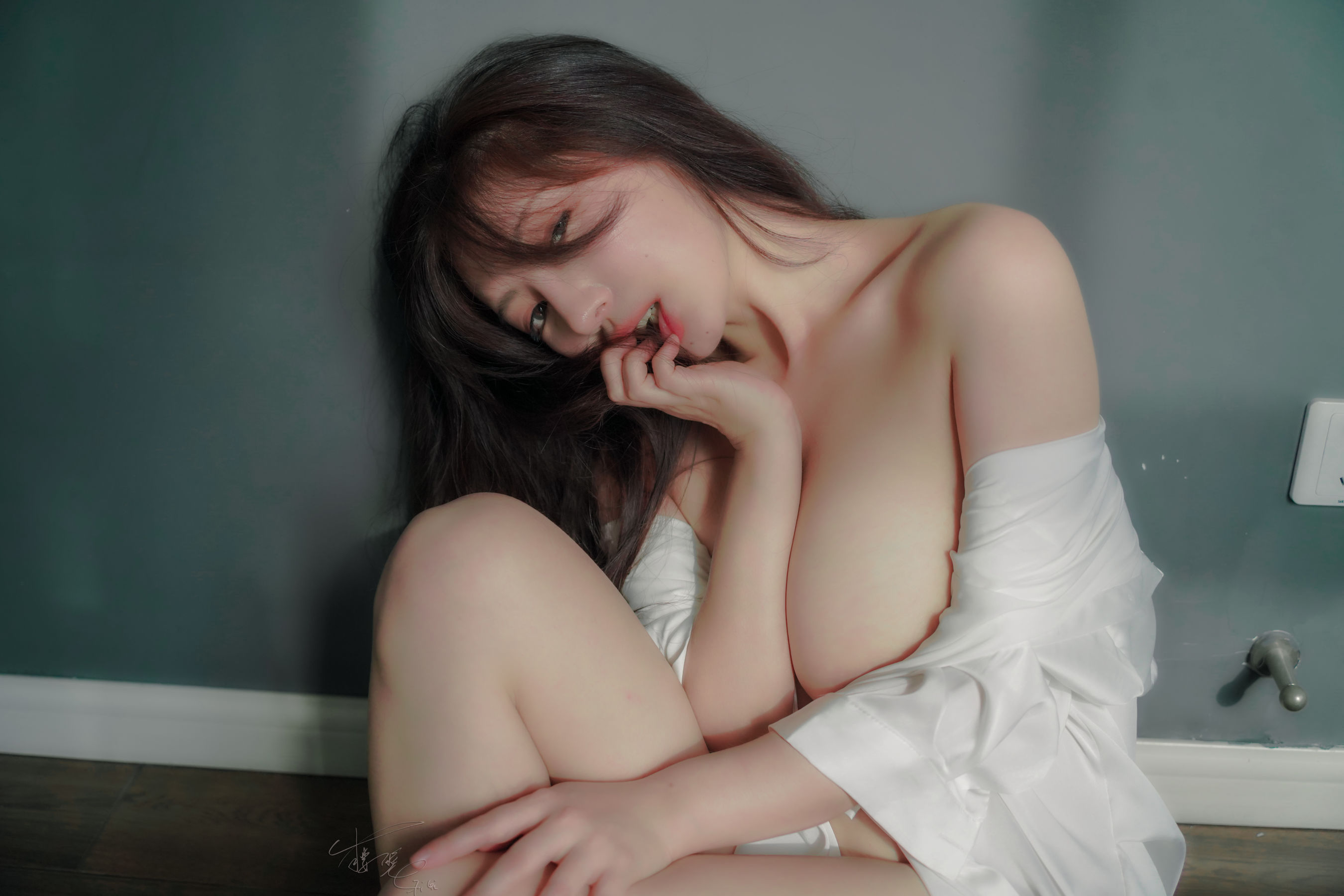 网络红人樱晚gigi – 轻拂胭脂 [20P]