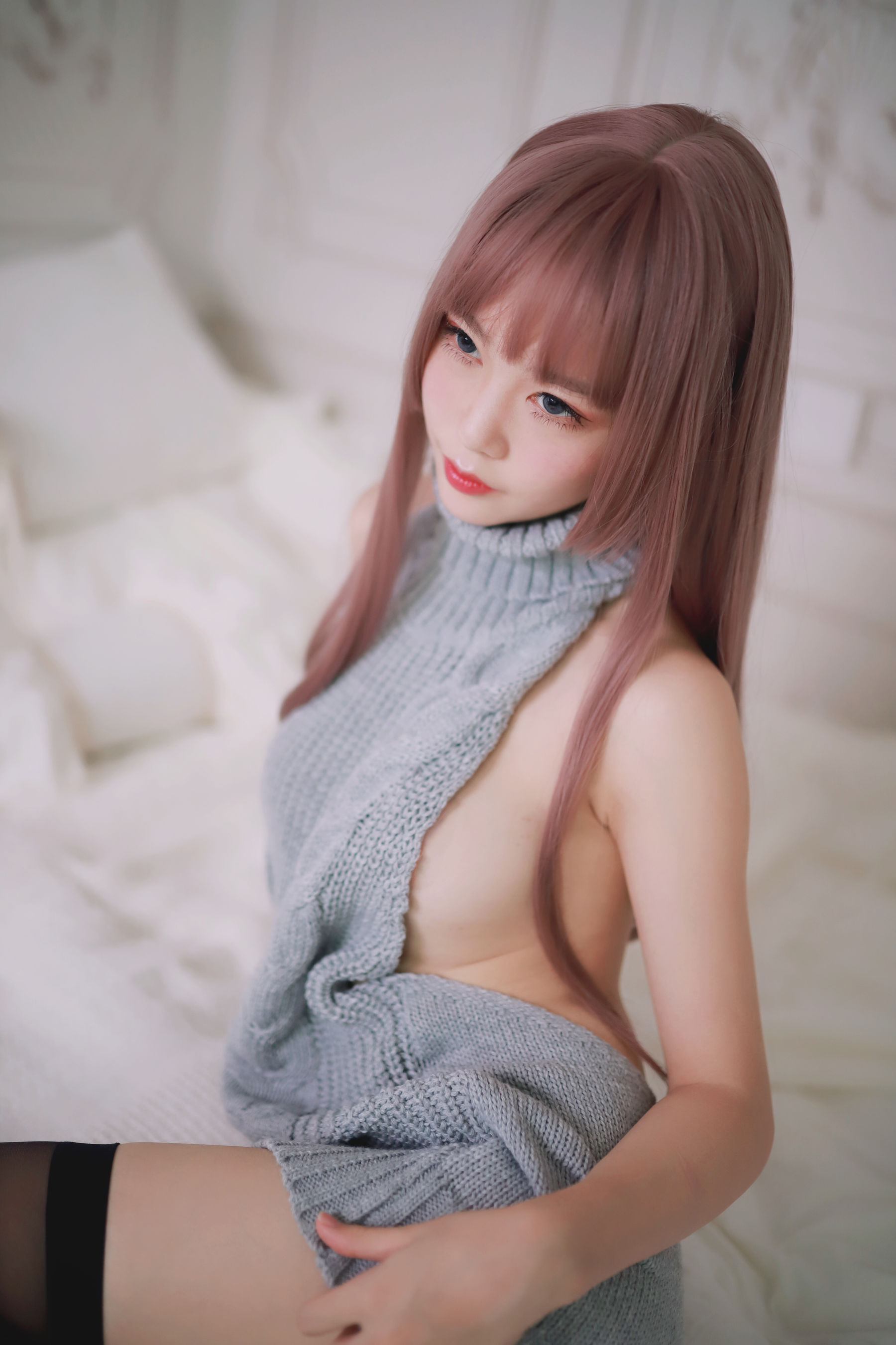 抖娘-利世 – 漏背毛衣 [30P]