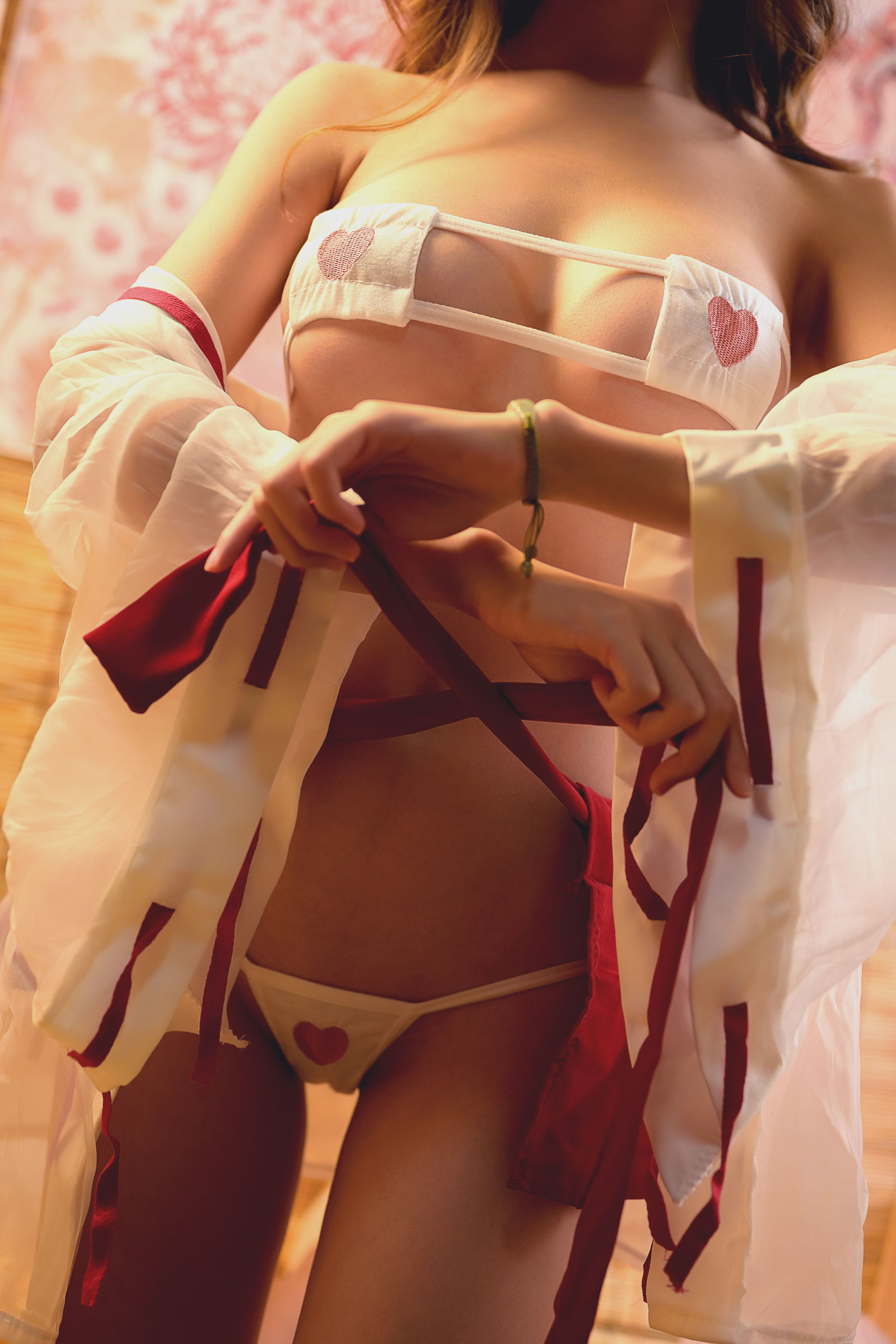 抖娘-利世图集 – 巫女 [34P]