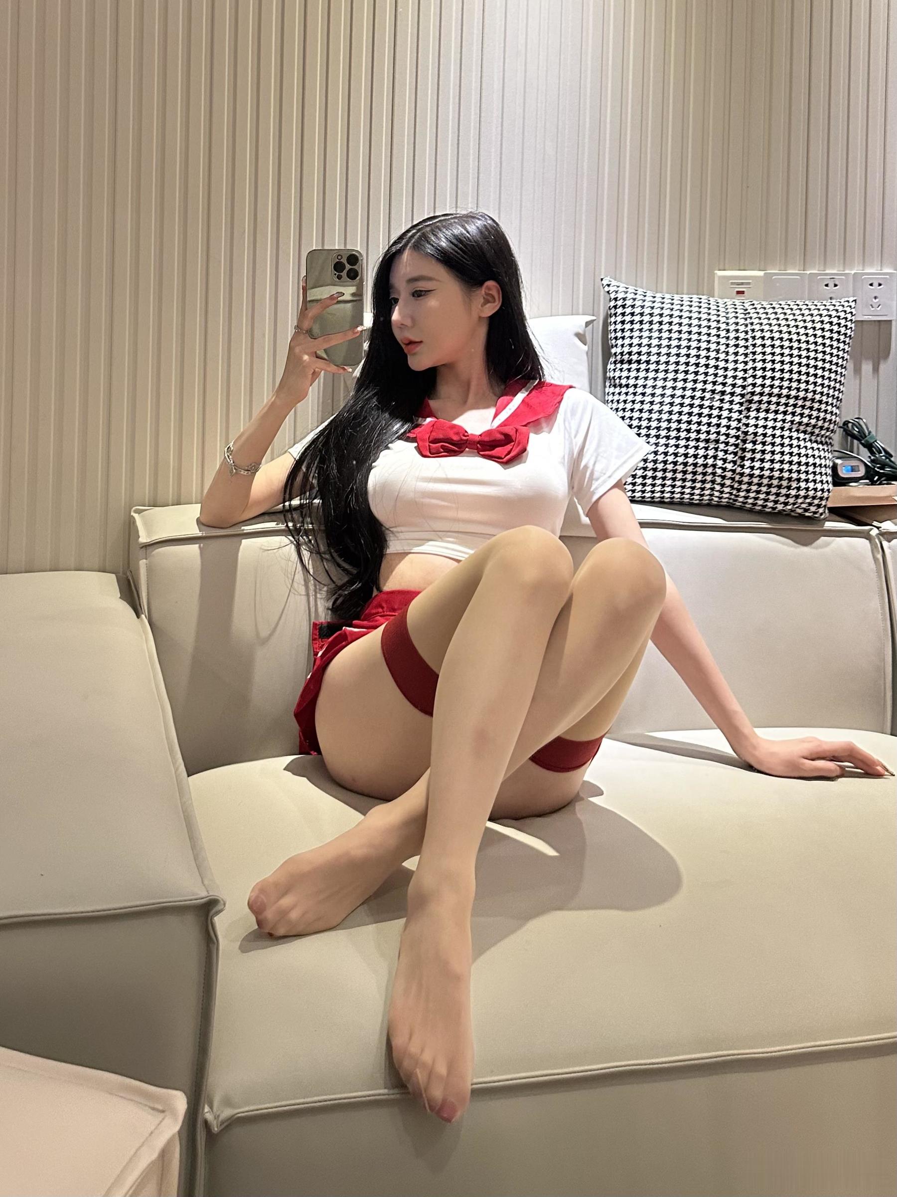 黎允熙baby – JK红裙 [12P]