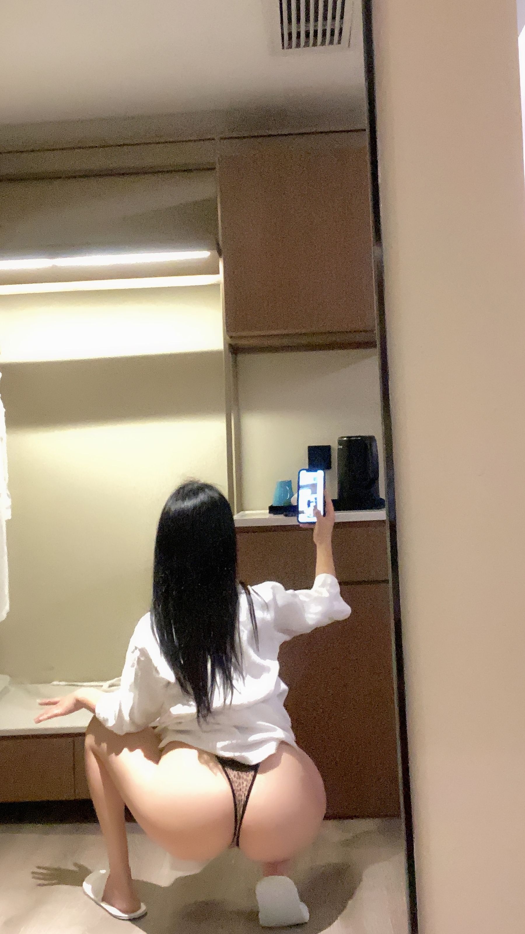 俏妞qiaoniuTT – 可以夹住牙刷 [10P]