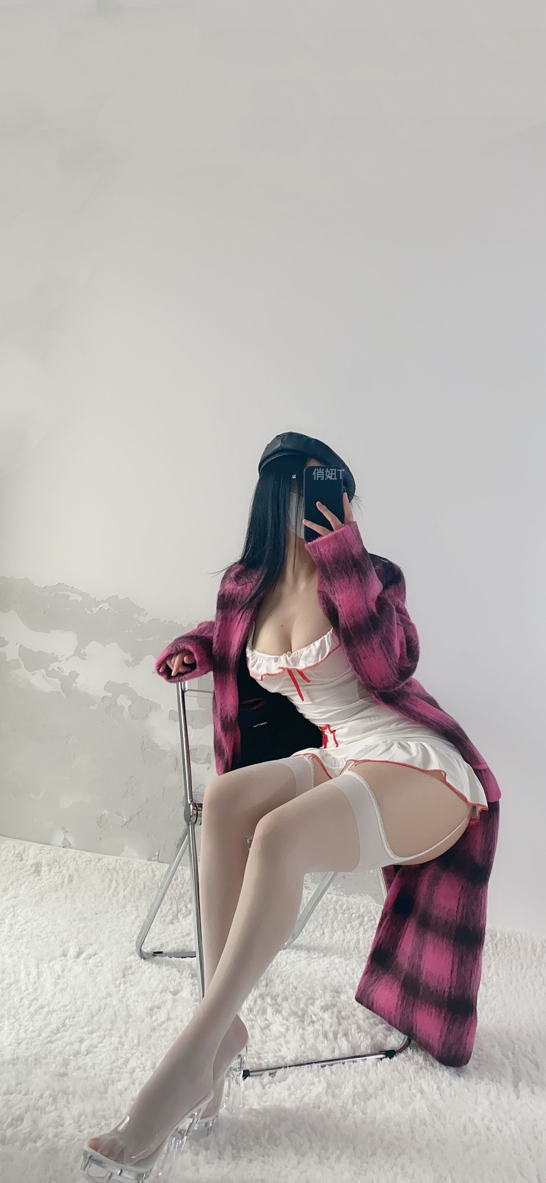 俏妞qiaoniuTT – 护士姐姐 [18P]