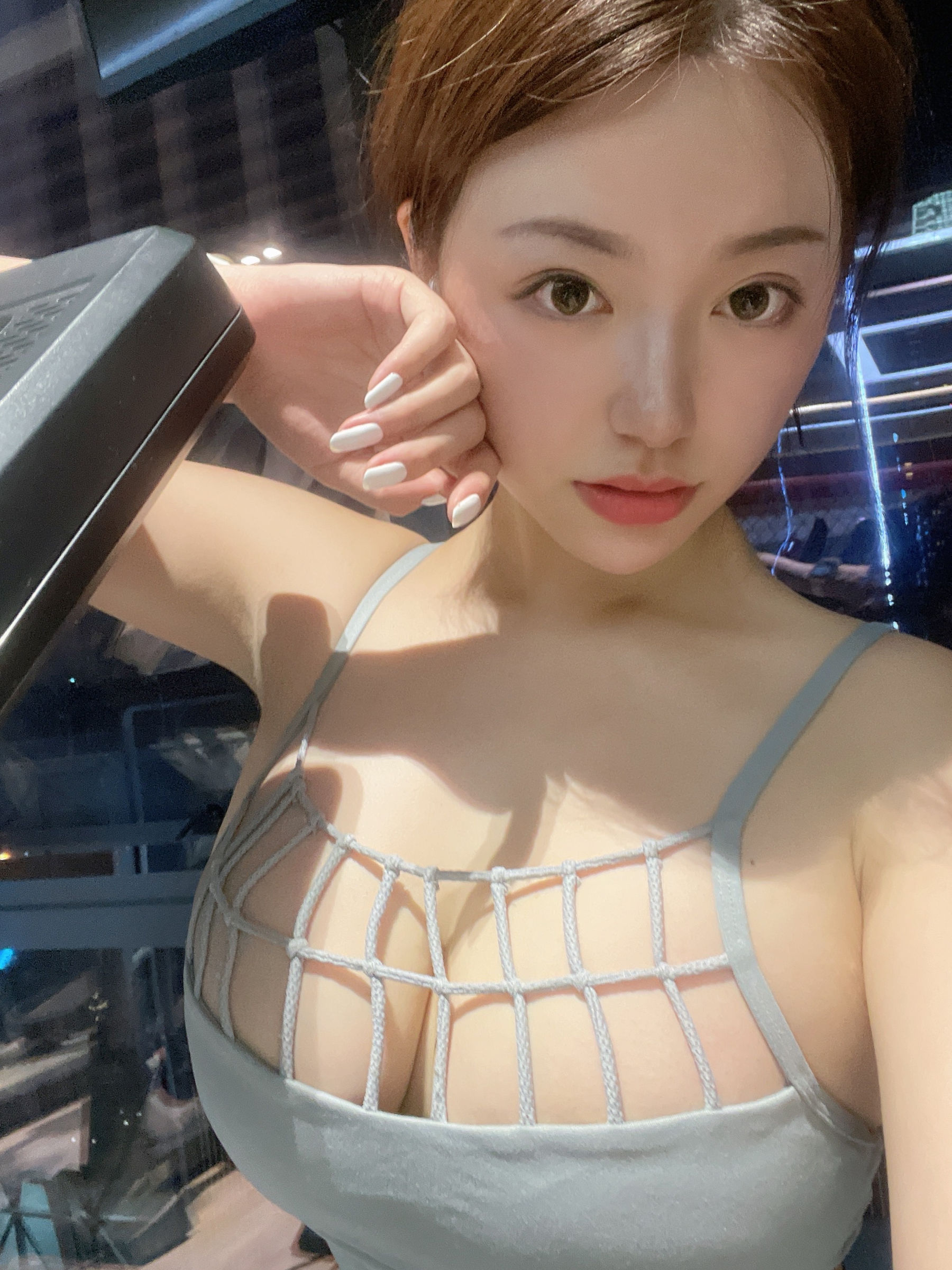 奶宝妹纸 – 打网球吗 [18P]