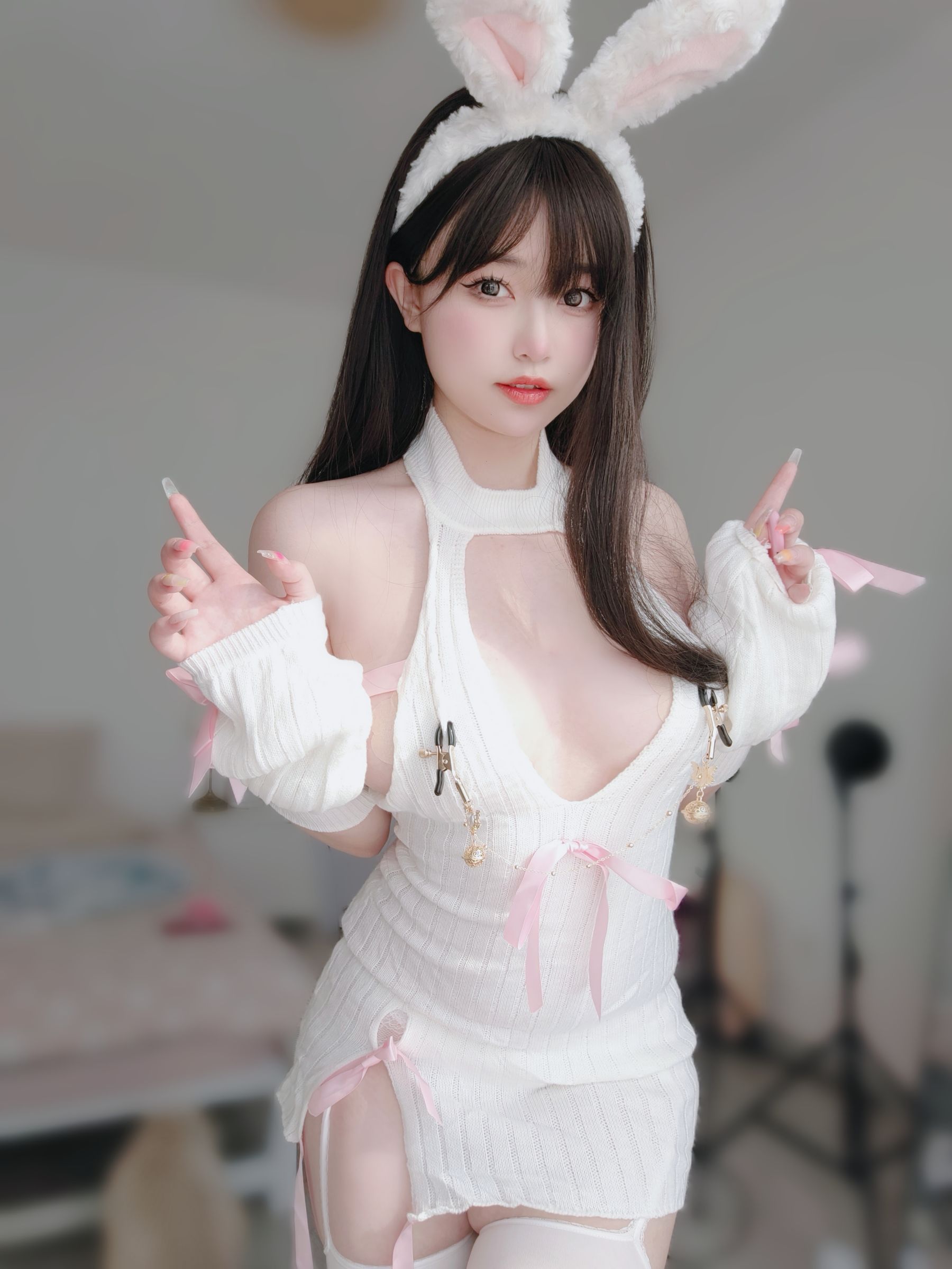 女主K – 白丝兔女郎 [102P]