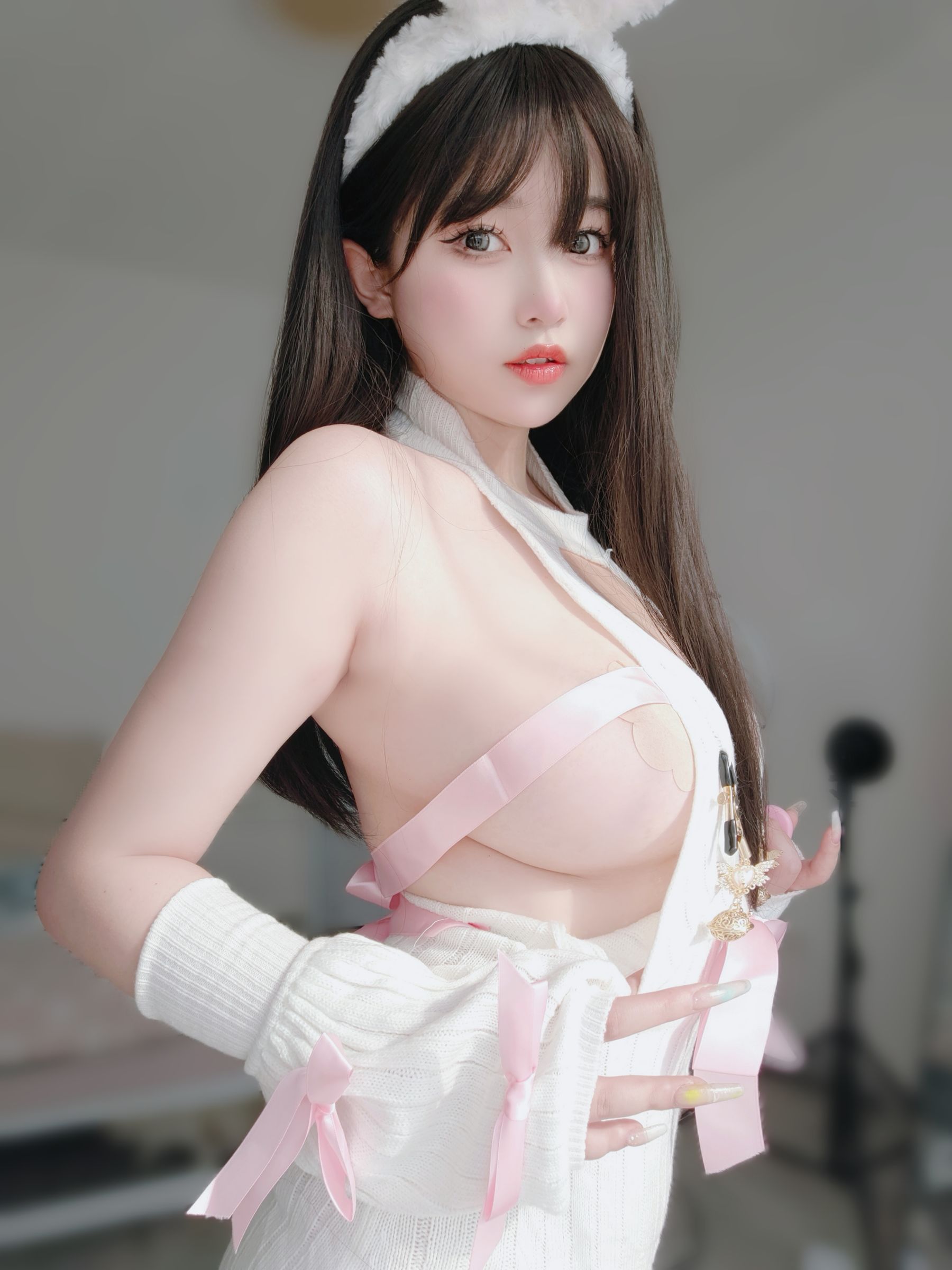女主K – 白丝兔女郎 [102P]