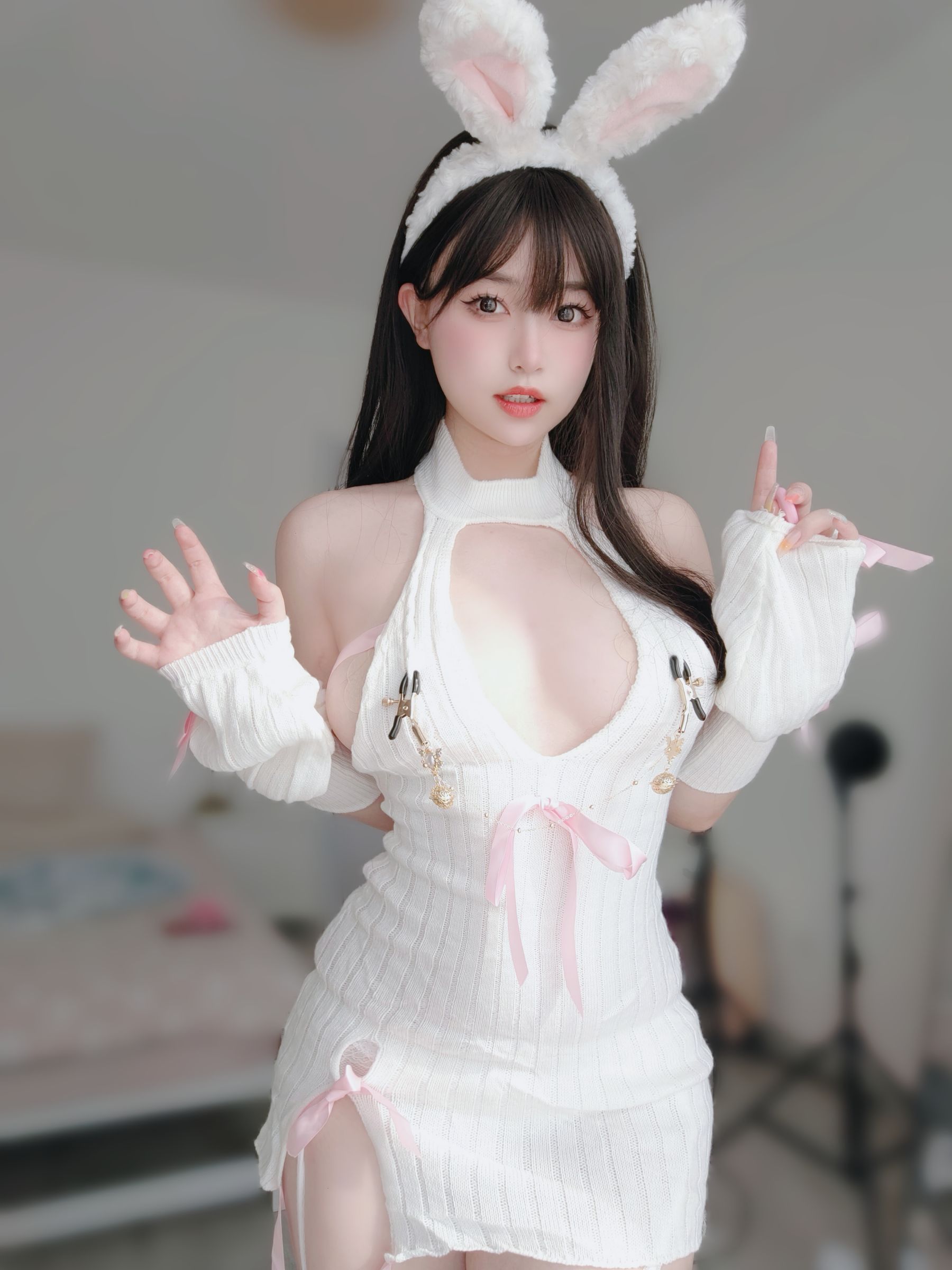女主K – 白丝兔女郎 [102P]