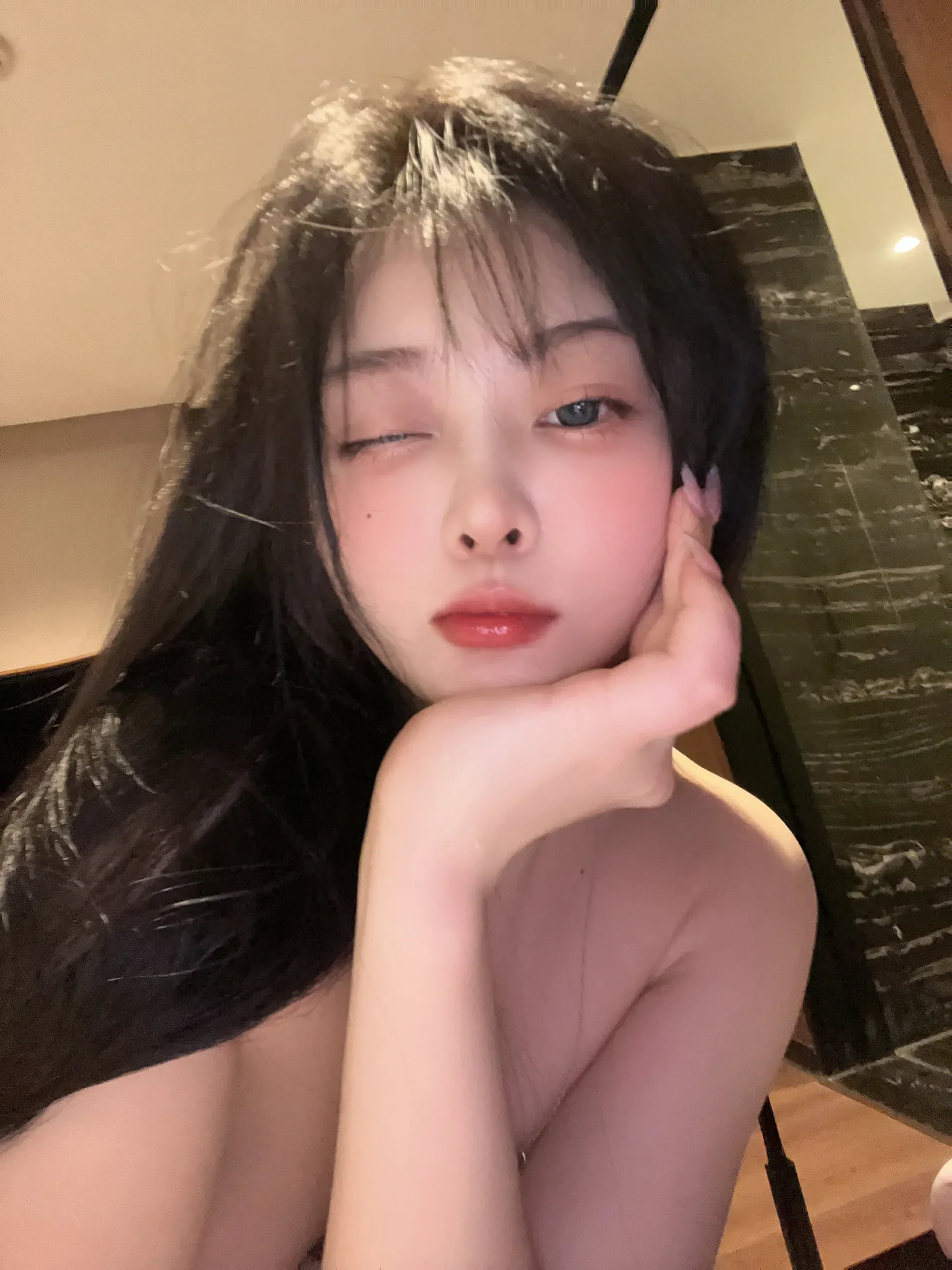 左公子666 – 俏皮女娃 [22P]