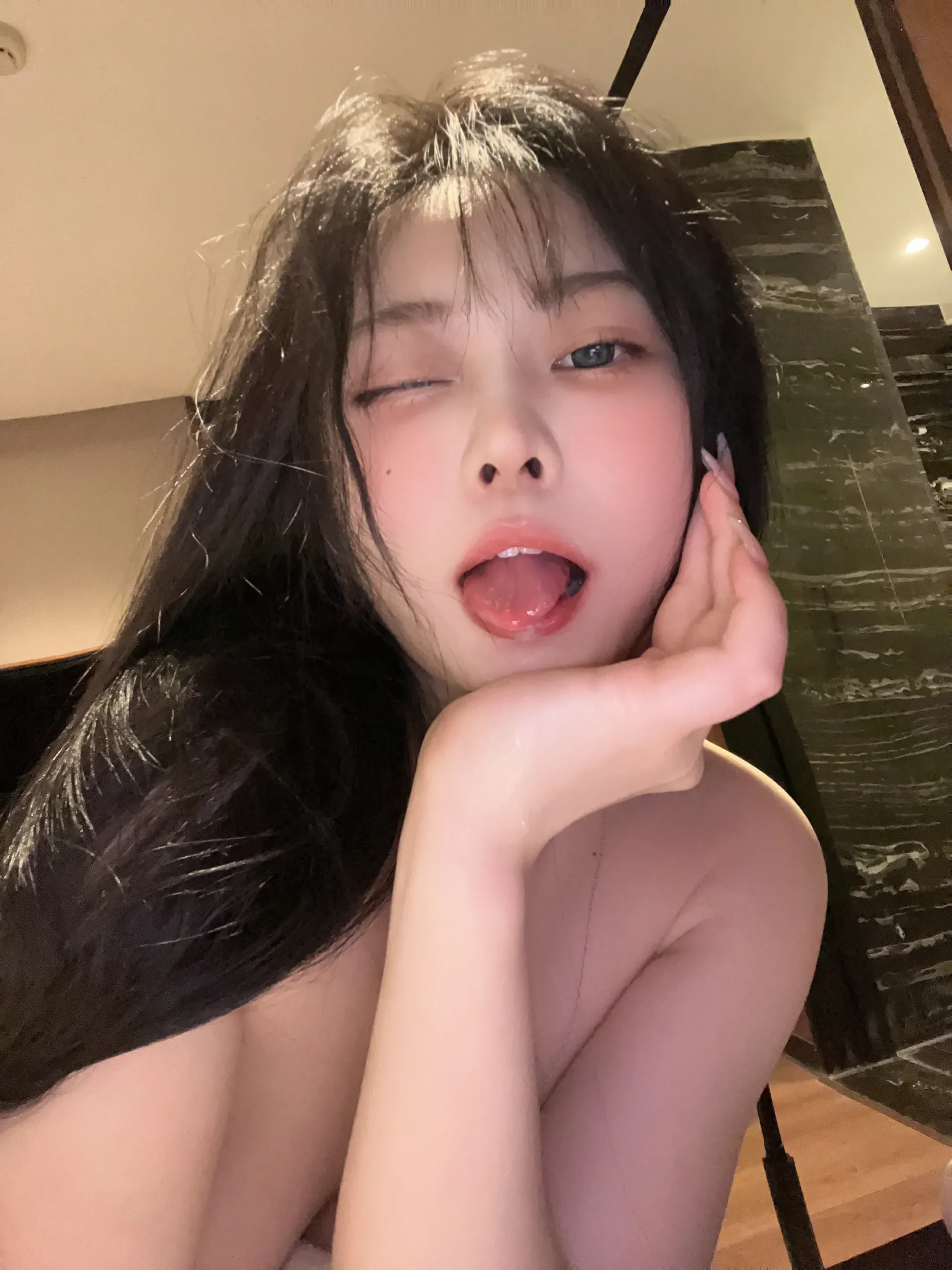 左公子666 – 俏皮女娃 [22P]
