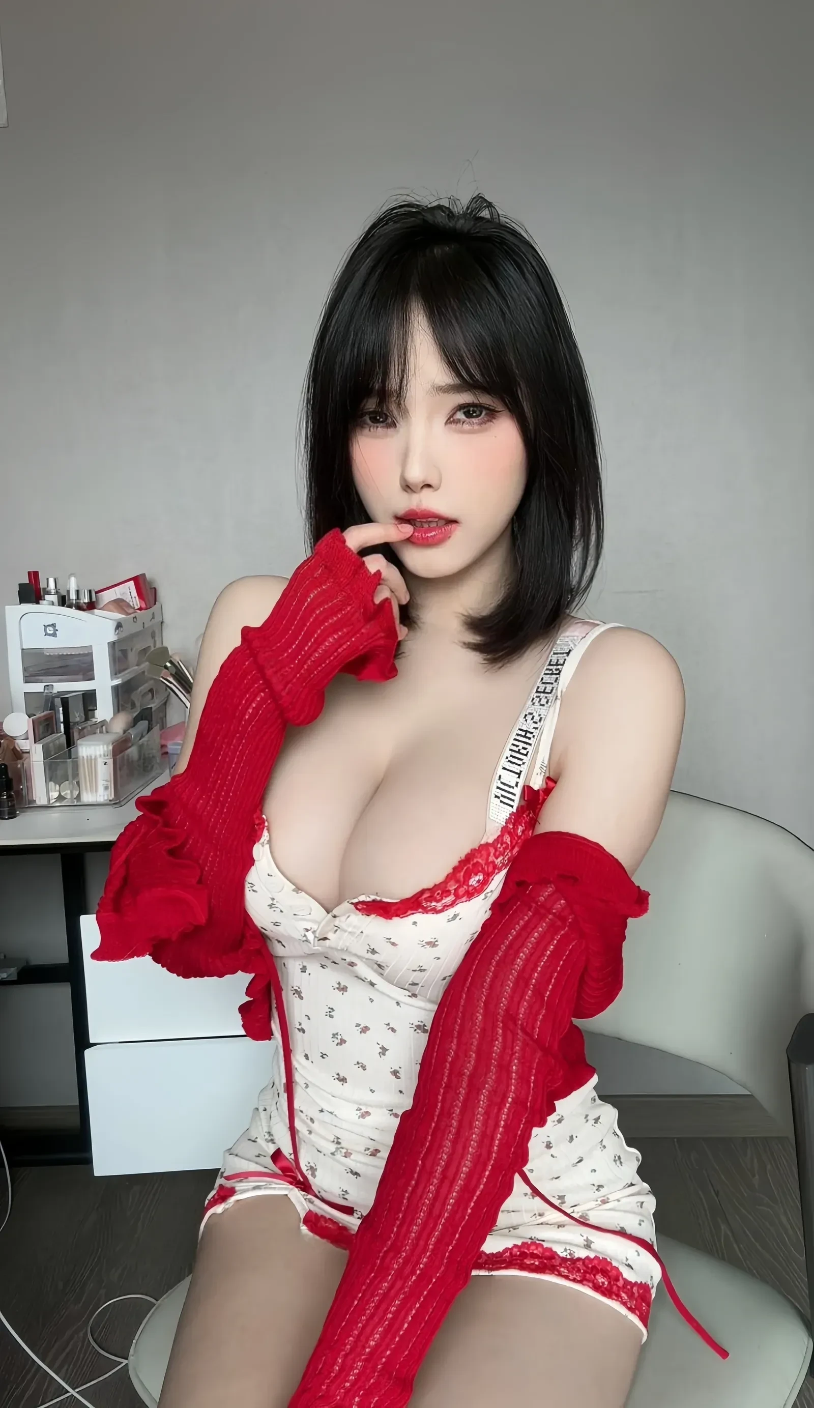 琳铛铛 – 会抖动的大秘密 [19P]