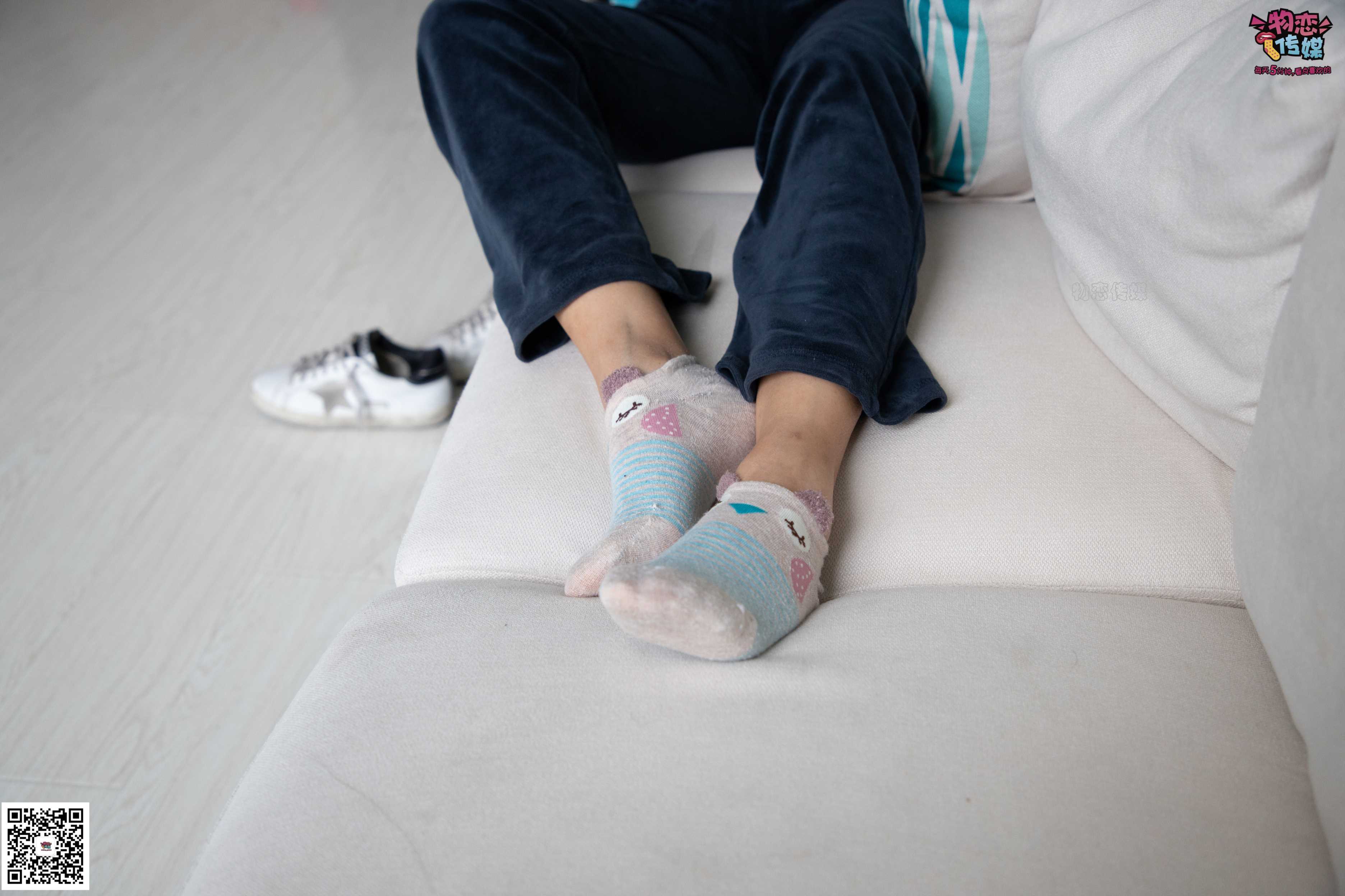 物恋传媒 No.074 晚晴-169身高与35码脚丫的神奇搭配  [152P+1V1.08GB]