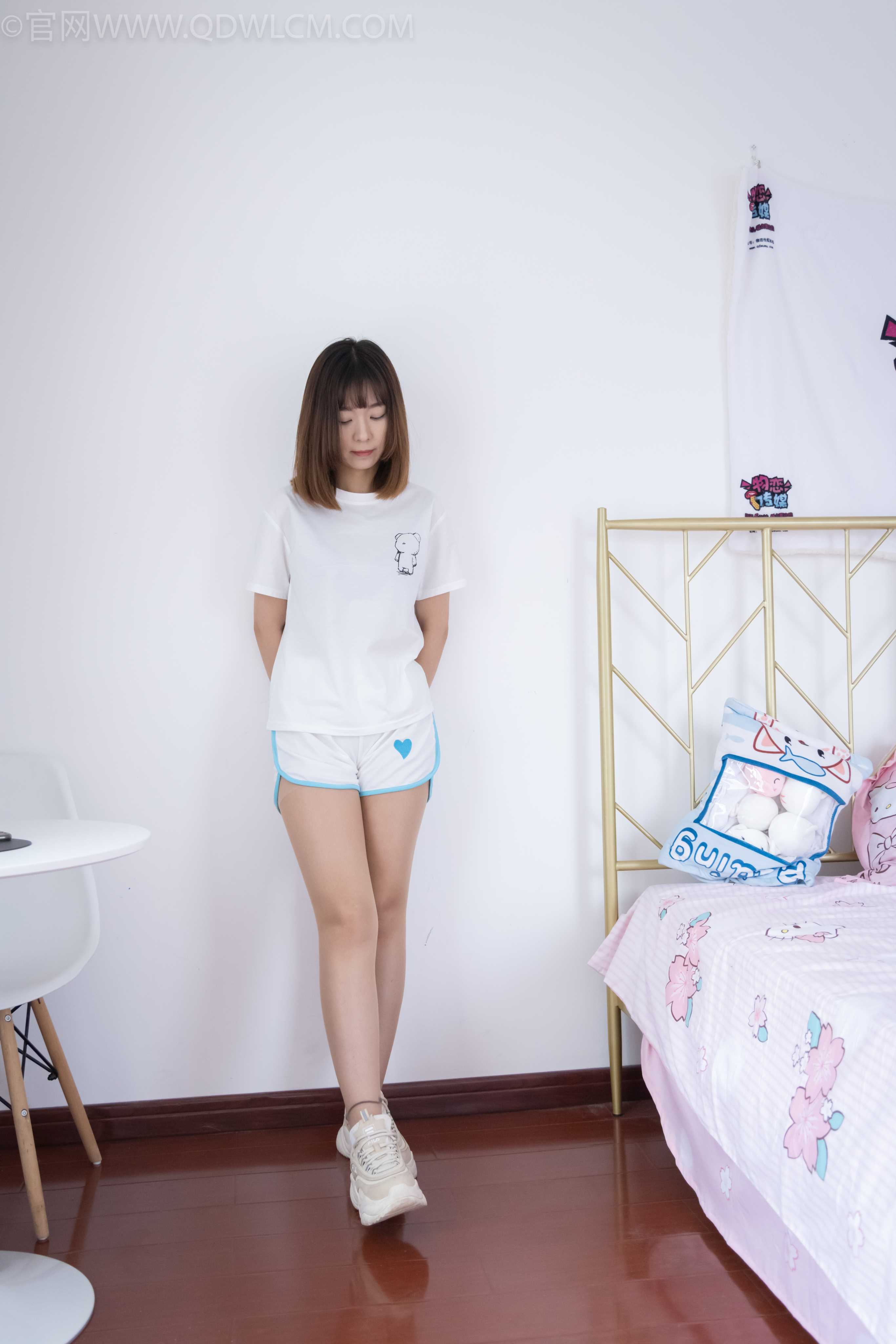 物恋传媒 NO.1033 婷婷-运动鞋、白棉袜、 [162P+1V／4.57GB]
