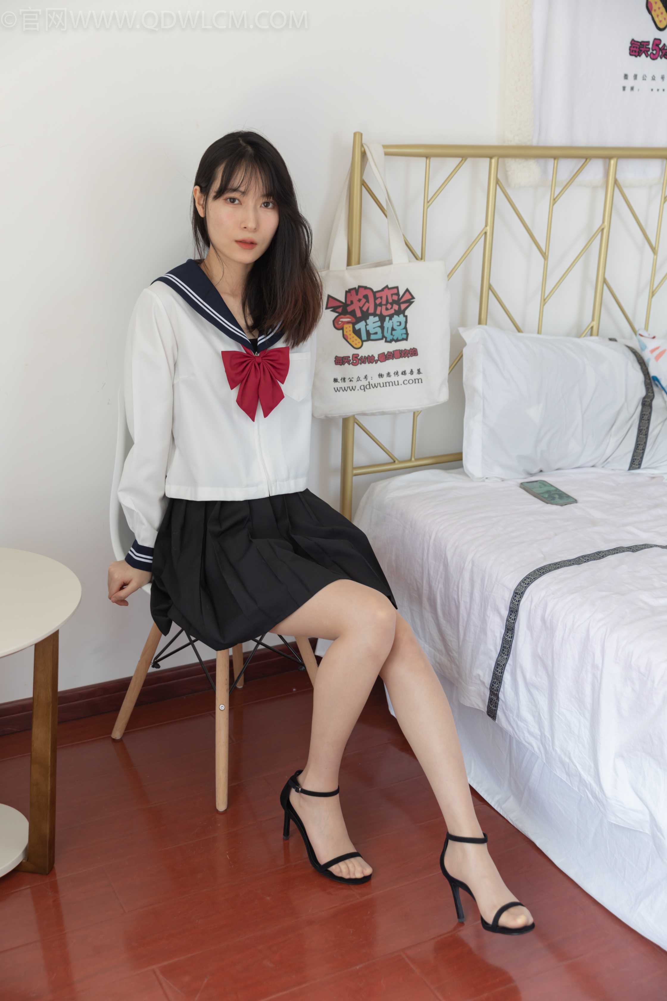 物恋传媒 NO.1145 猫儿-JK混搭风 [126P+1V／2.41GB]