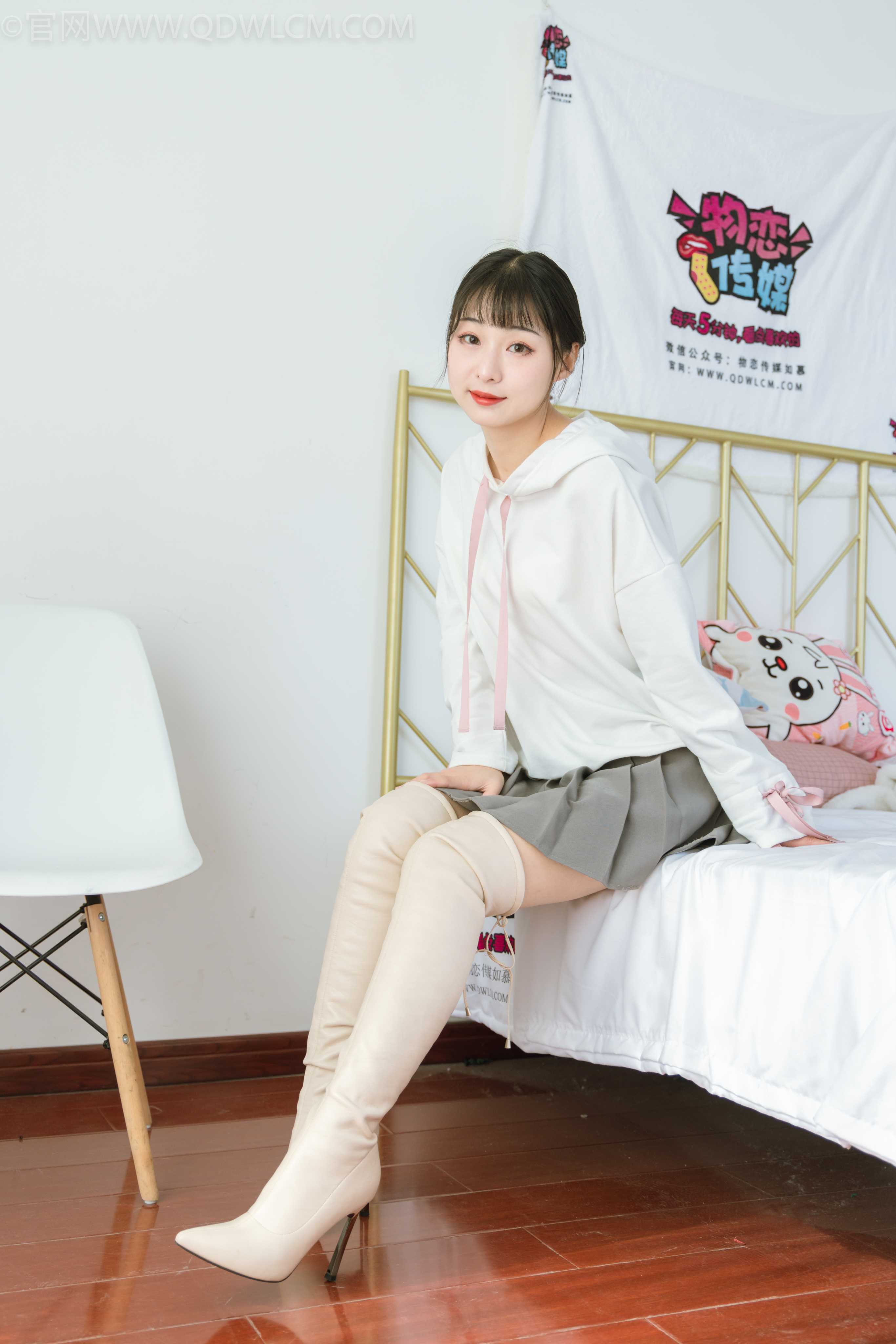 物恋传媒 NO.1173 月心-白色月光 [188P+1V／4.42GB]