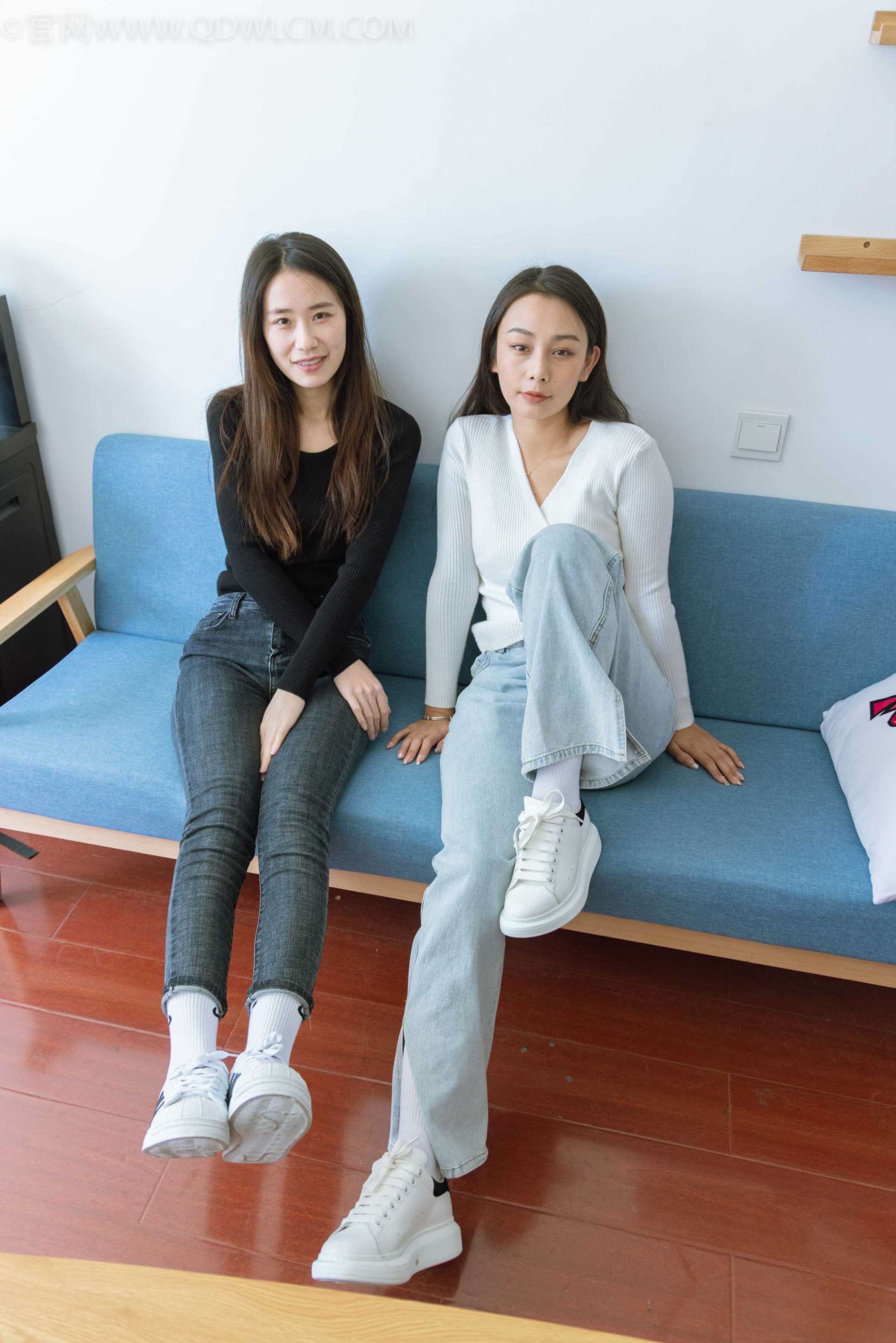 物恋传媒 NO.1176 菜菜&岚岚-闺蜜日常 [148P+1V／8.81GB]