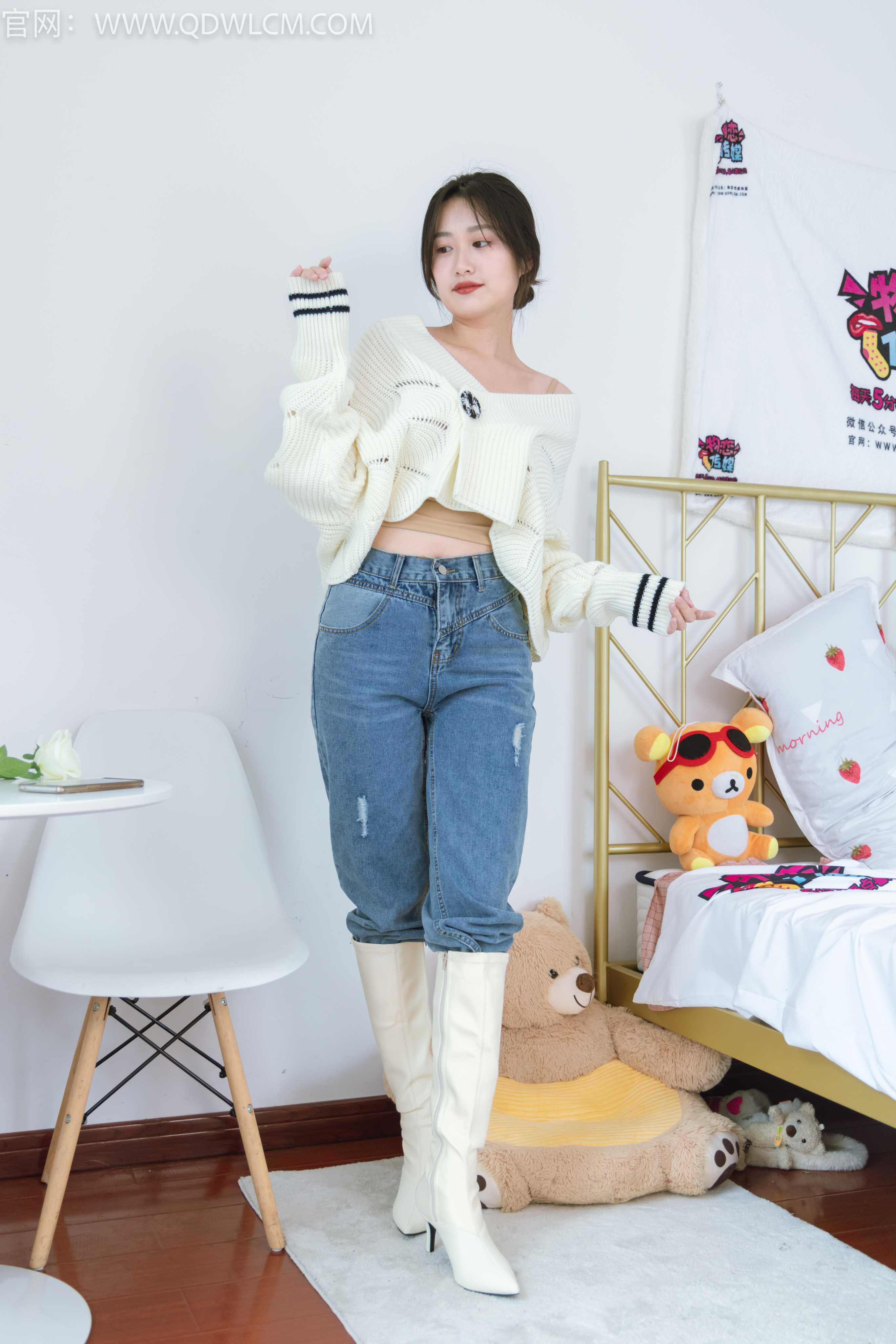 物恋传媒 NO.1260 小敏-空气中的青草香  [150P+1V／3.92G]