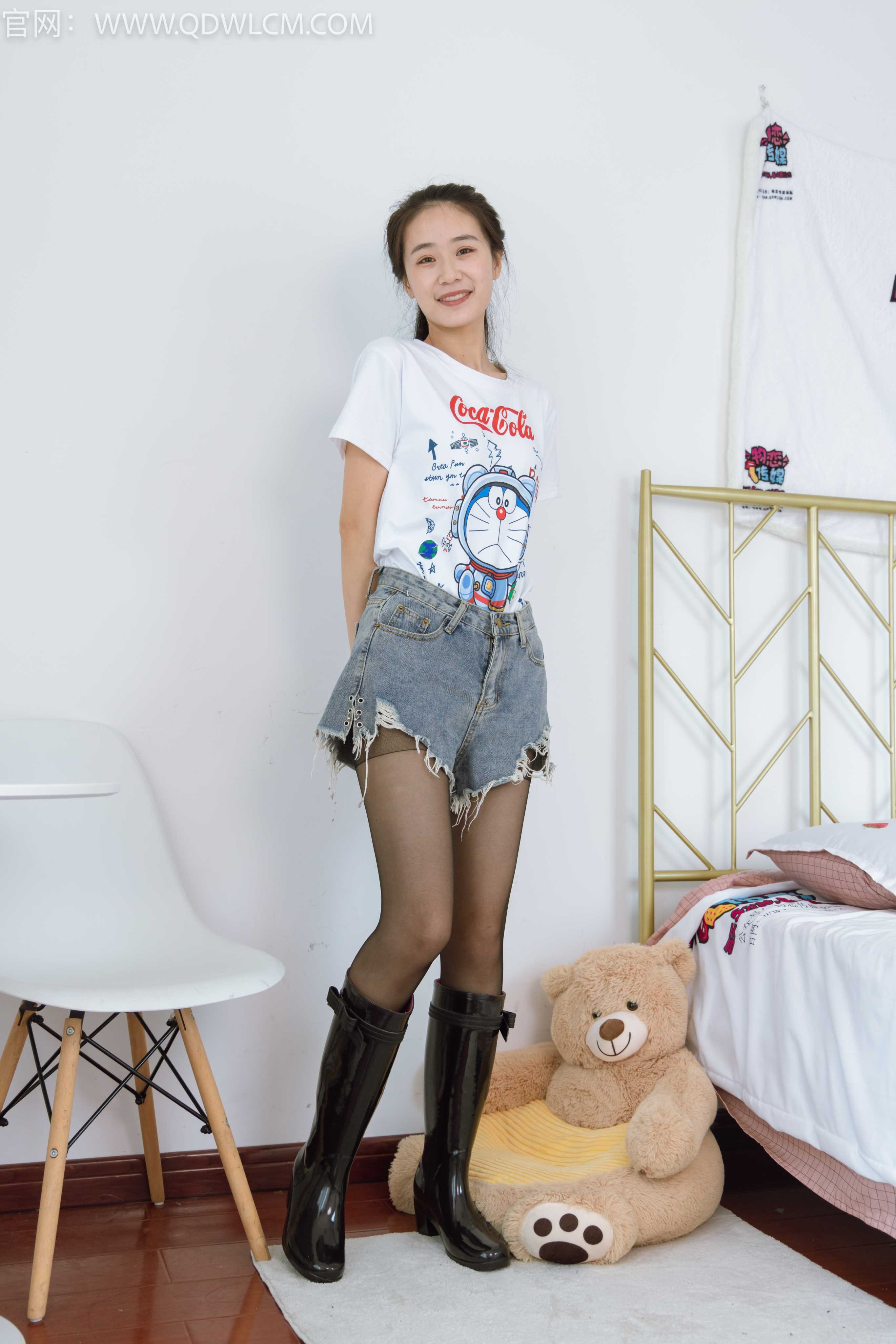 物恋传媒 NO.1314 菜菜-人间秋色晚 [149P+1V4.48G]