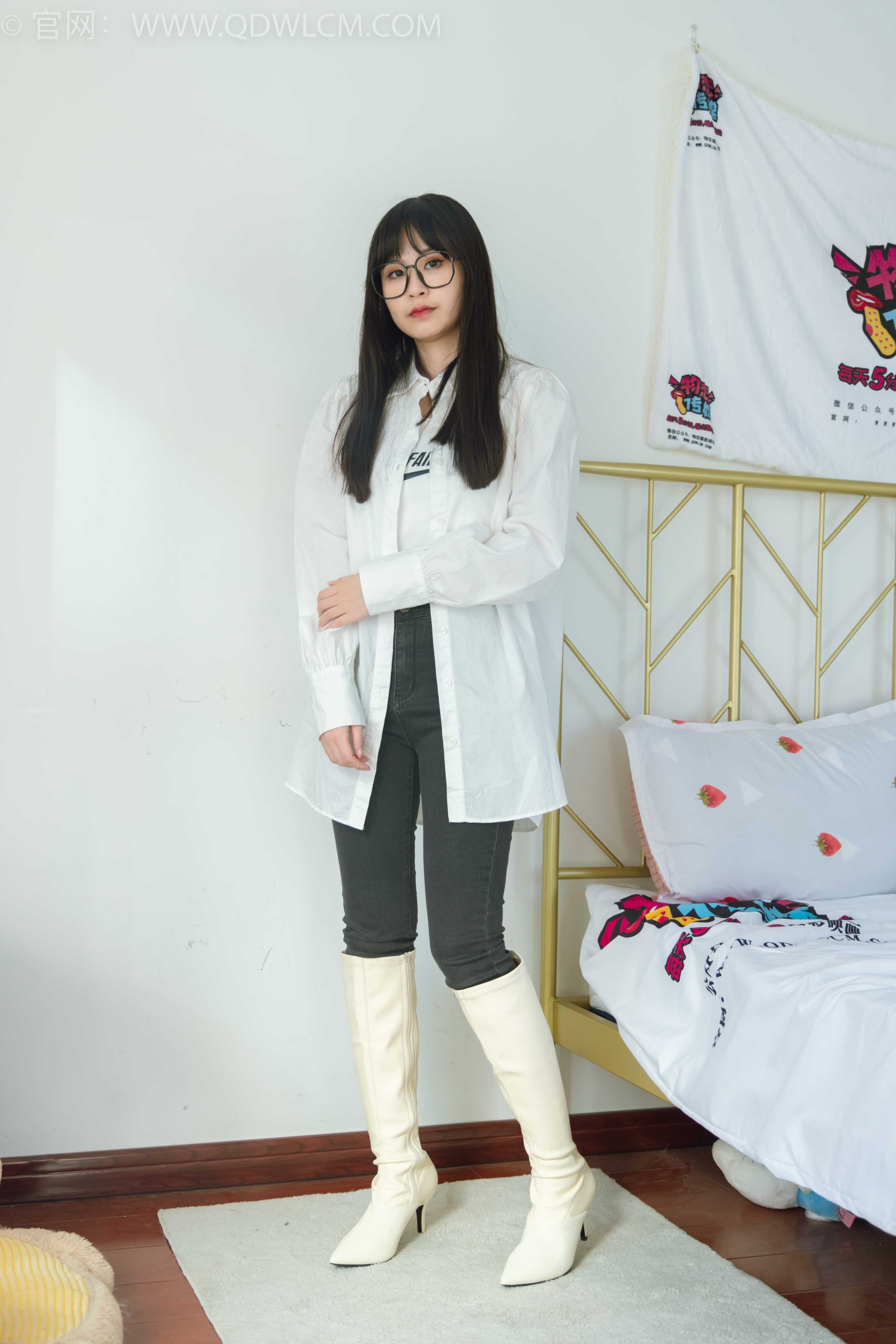 物恋传媒 NO.1478 兮兮-痴情的守望者 [149P-1V-4.55G]