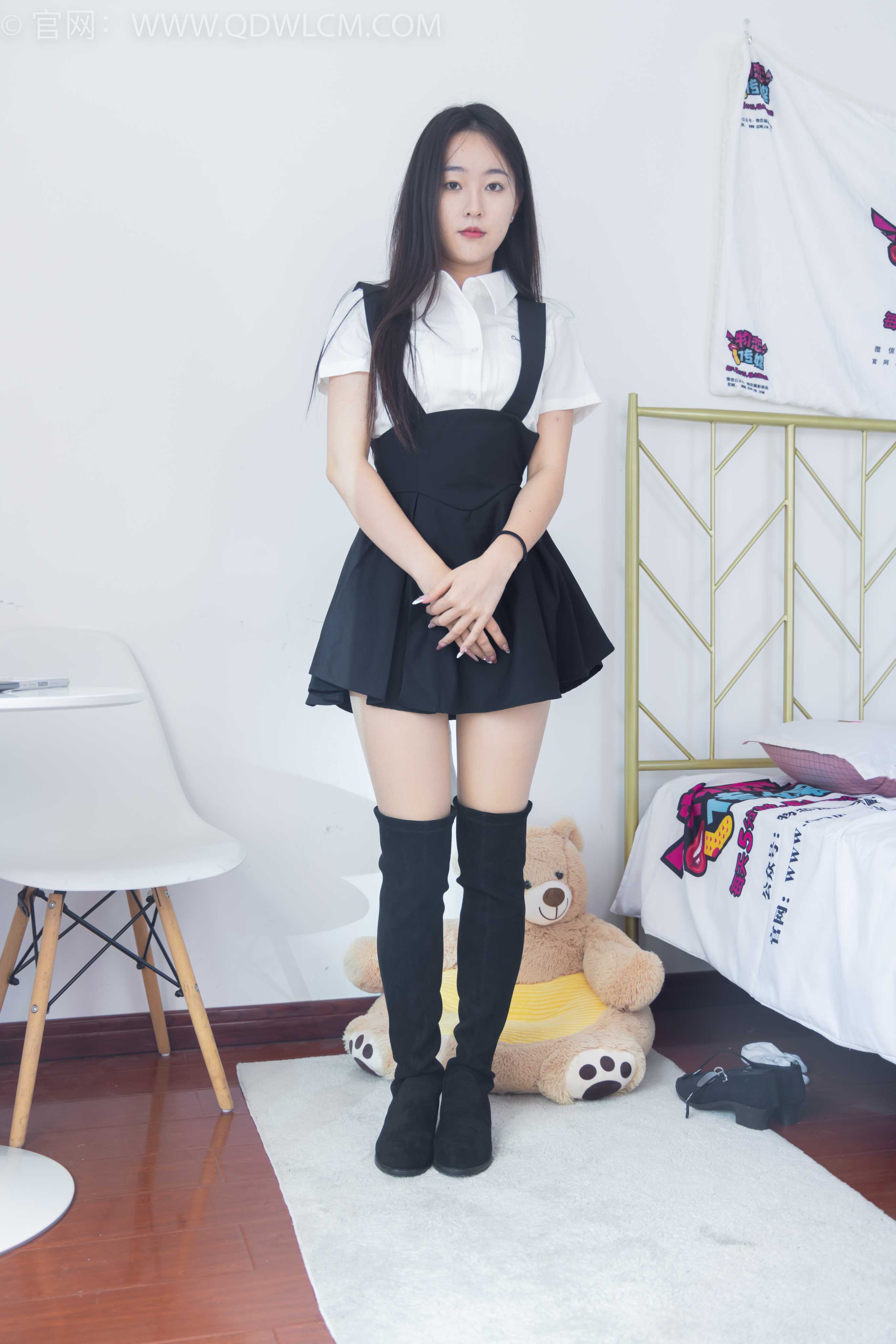 物恋传媒 NO.1671 美兔-办公的一天（盲盒1） [200P-1V-4.39G]