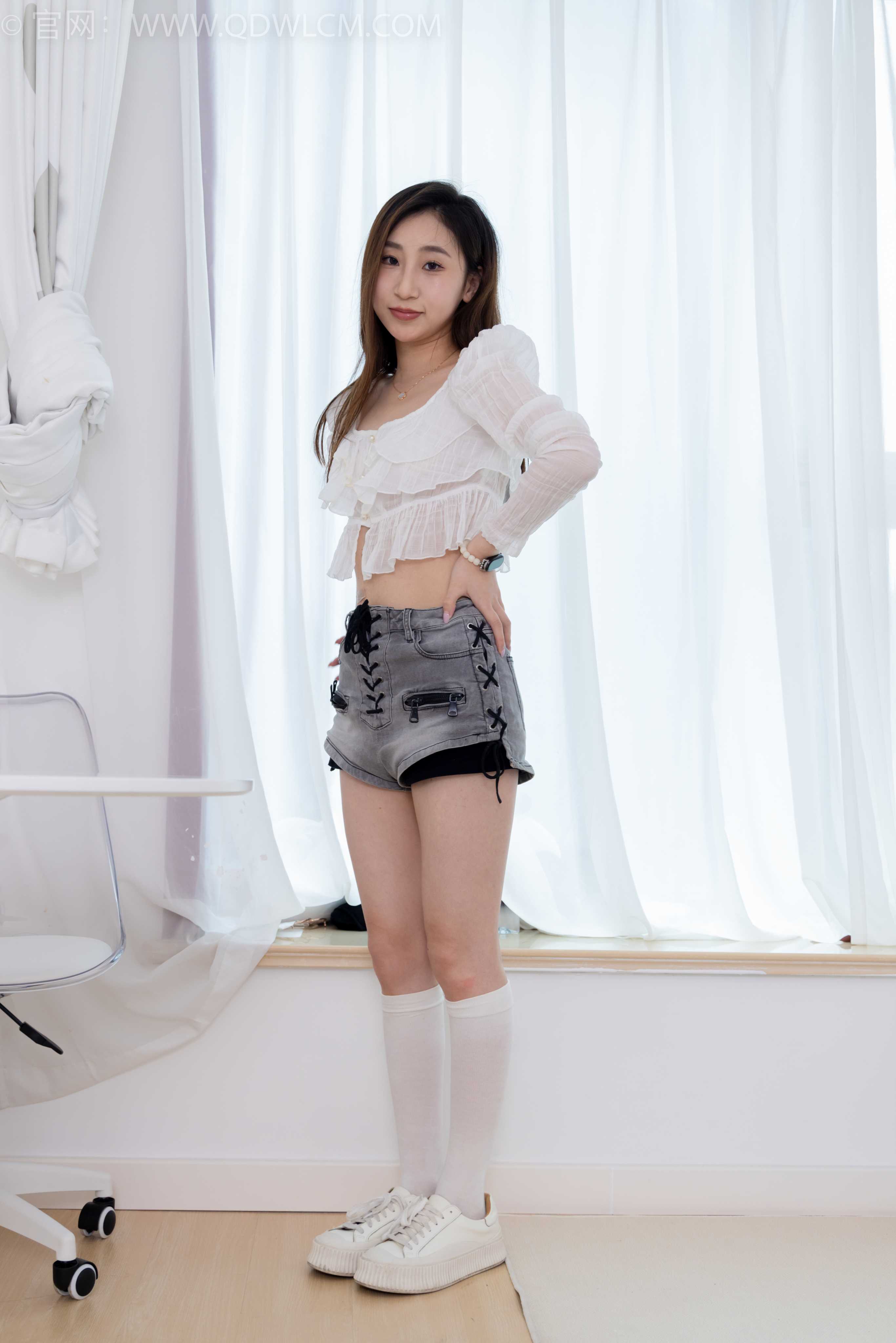 物恋传媒 NO.1697 柚子-新人驾到 [150P-1V-3.68G]