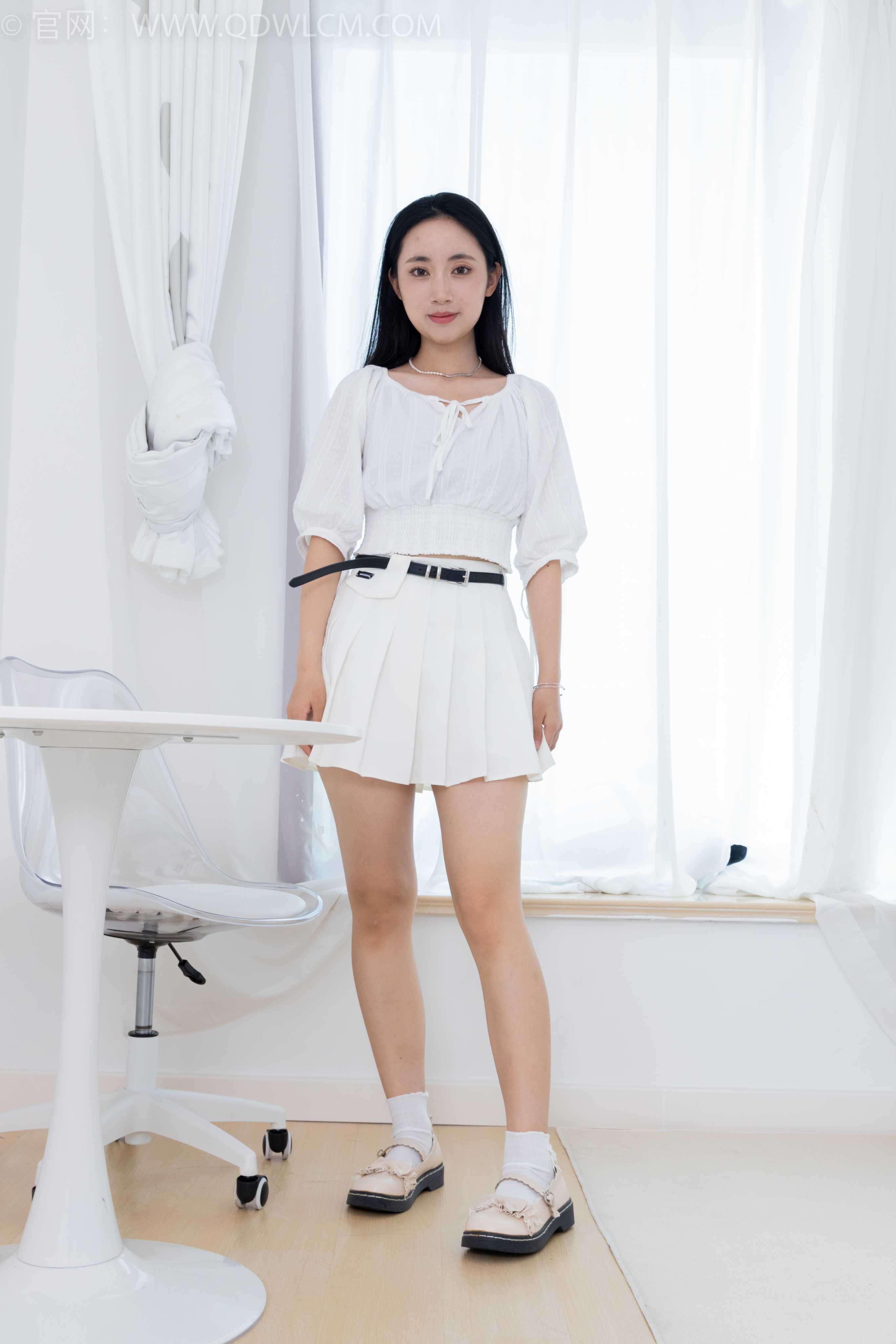 物恋传媒 NO.1706 杏仁-新人驾到 [150P-1V-3.77G]
