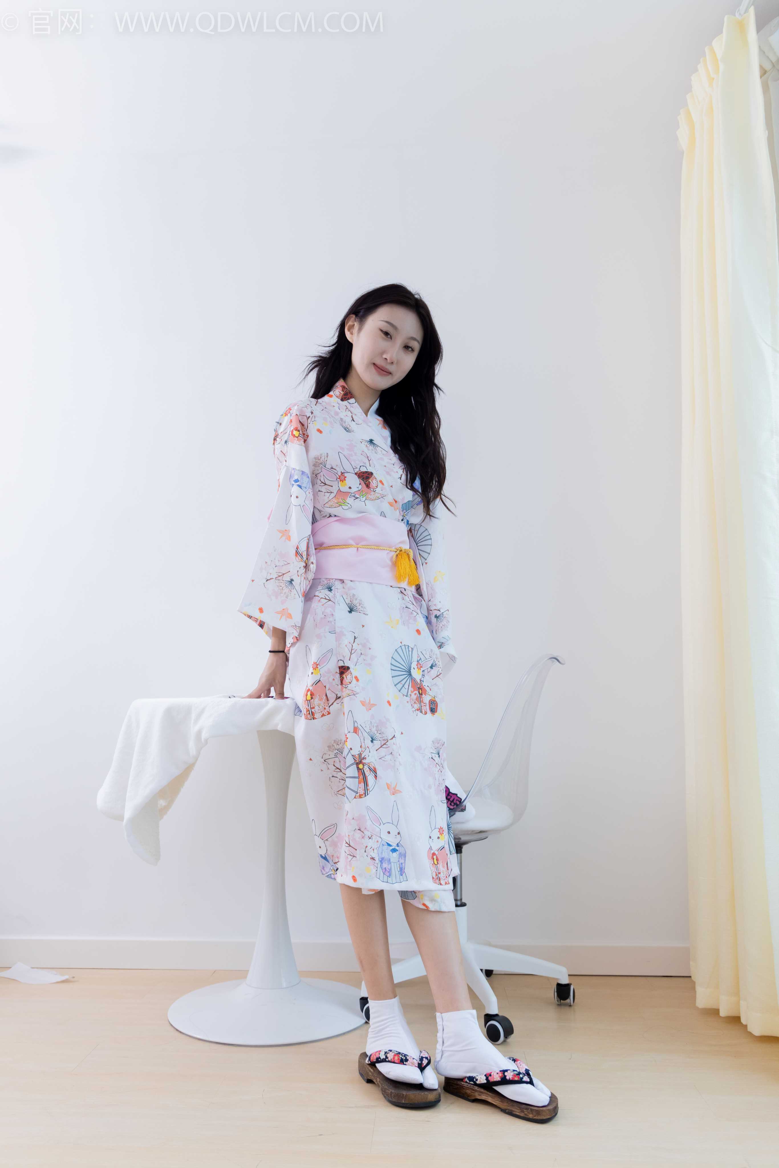 物恋传媒 NO.1838 雏菊-樱花绽放 [180P-1V-4.72G]