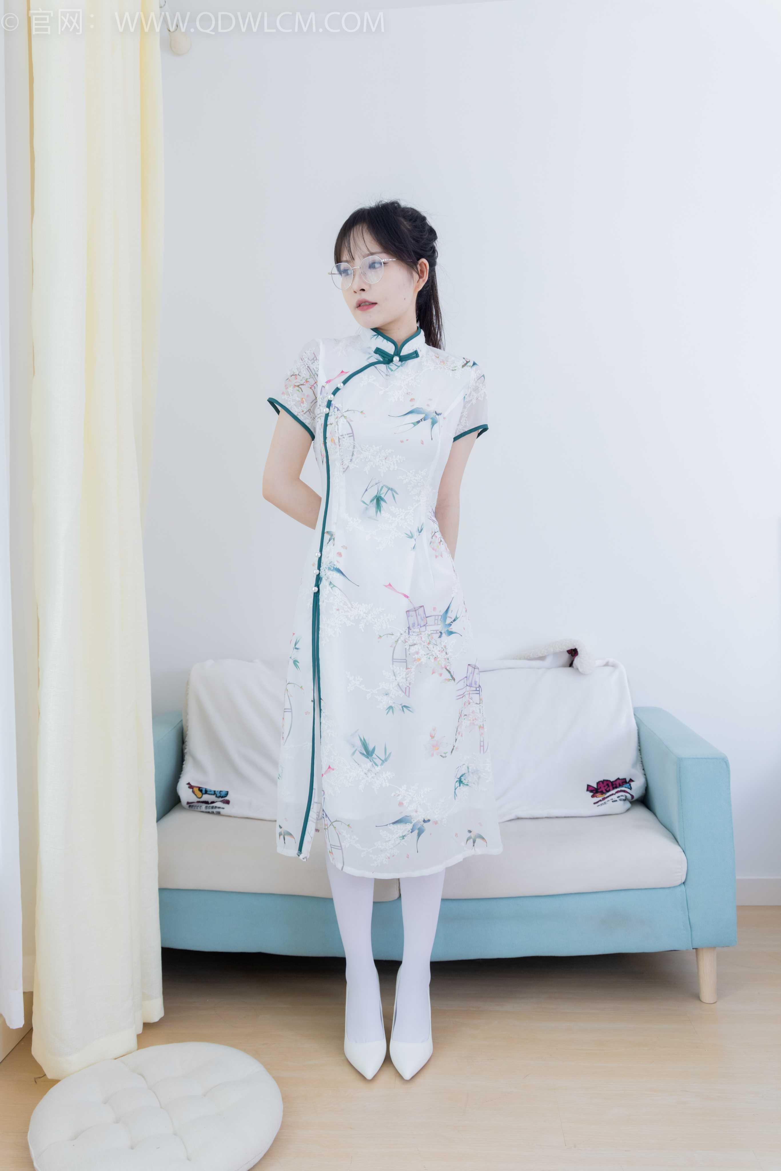 物恋传媒 NO.1960 小酒-断桥残雪 [150P-1V-3.86G]