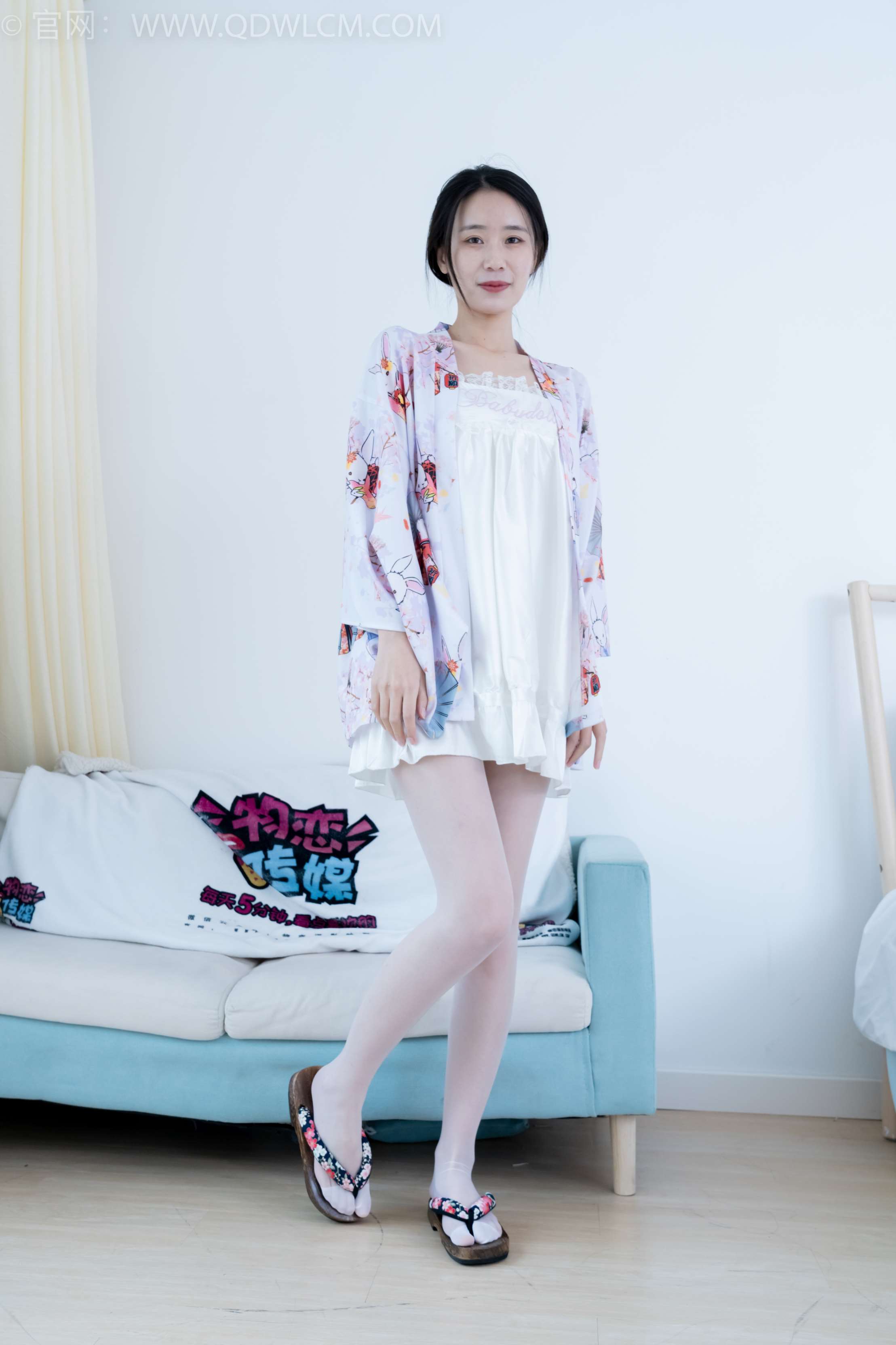 物恋传媒 NO.2198 菜菜-手中的沙（盲盒1）[230P-1V-7.65G]