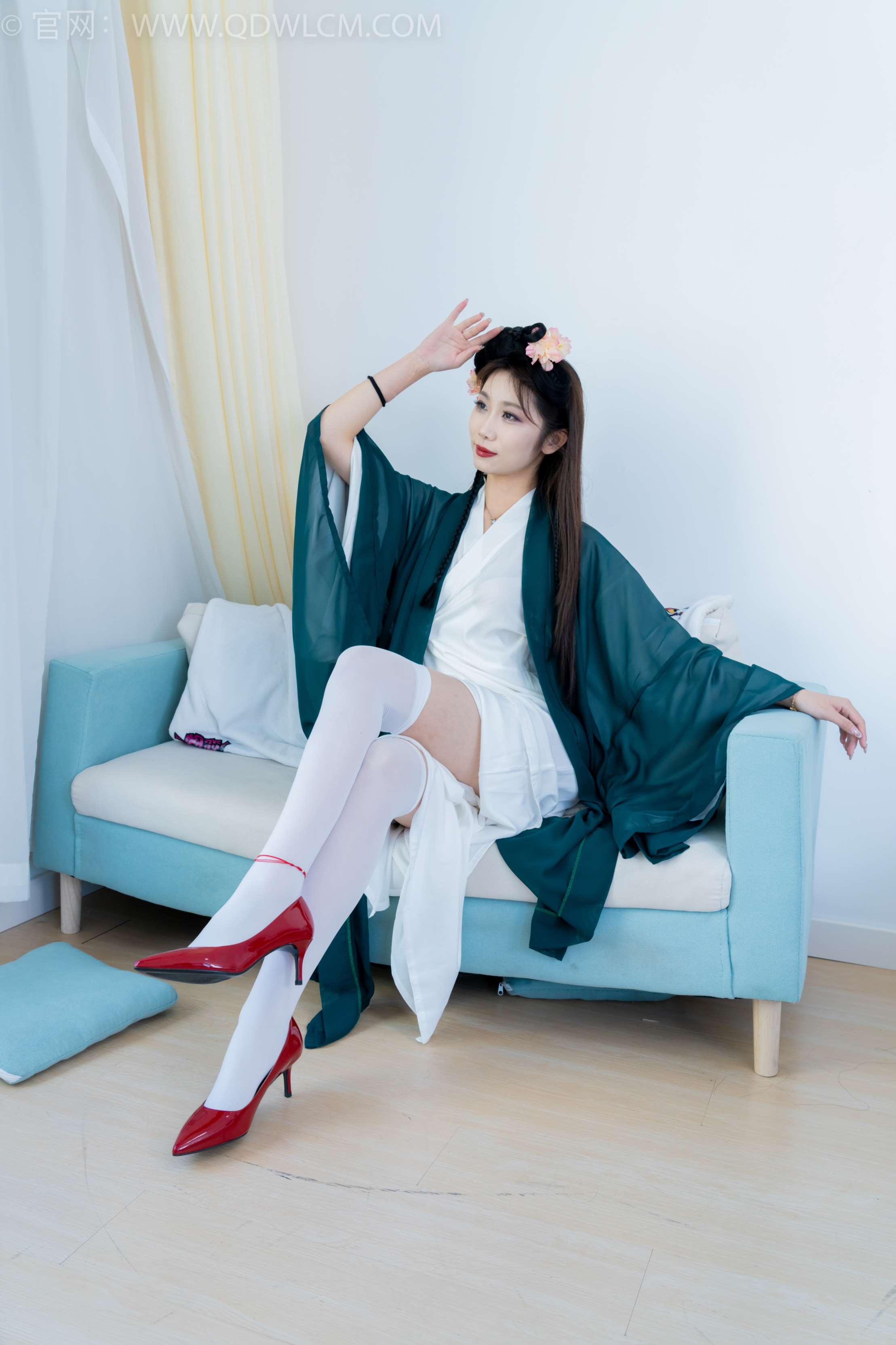 物恋传媒 NO.2212 泡泡-一滴泪[200P-1V-5.53G]