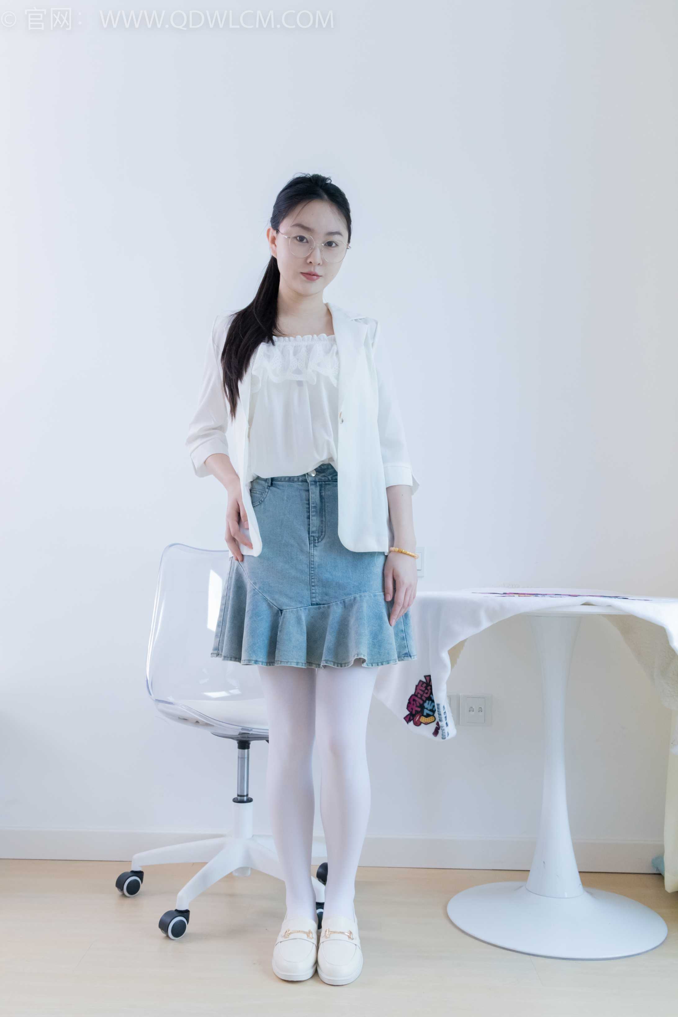 物恋传媒 NO.2246 美兔-皮鞋、皮筋绑脚老头乐挠脚剧情[151P-1V-4.33G]