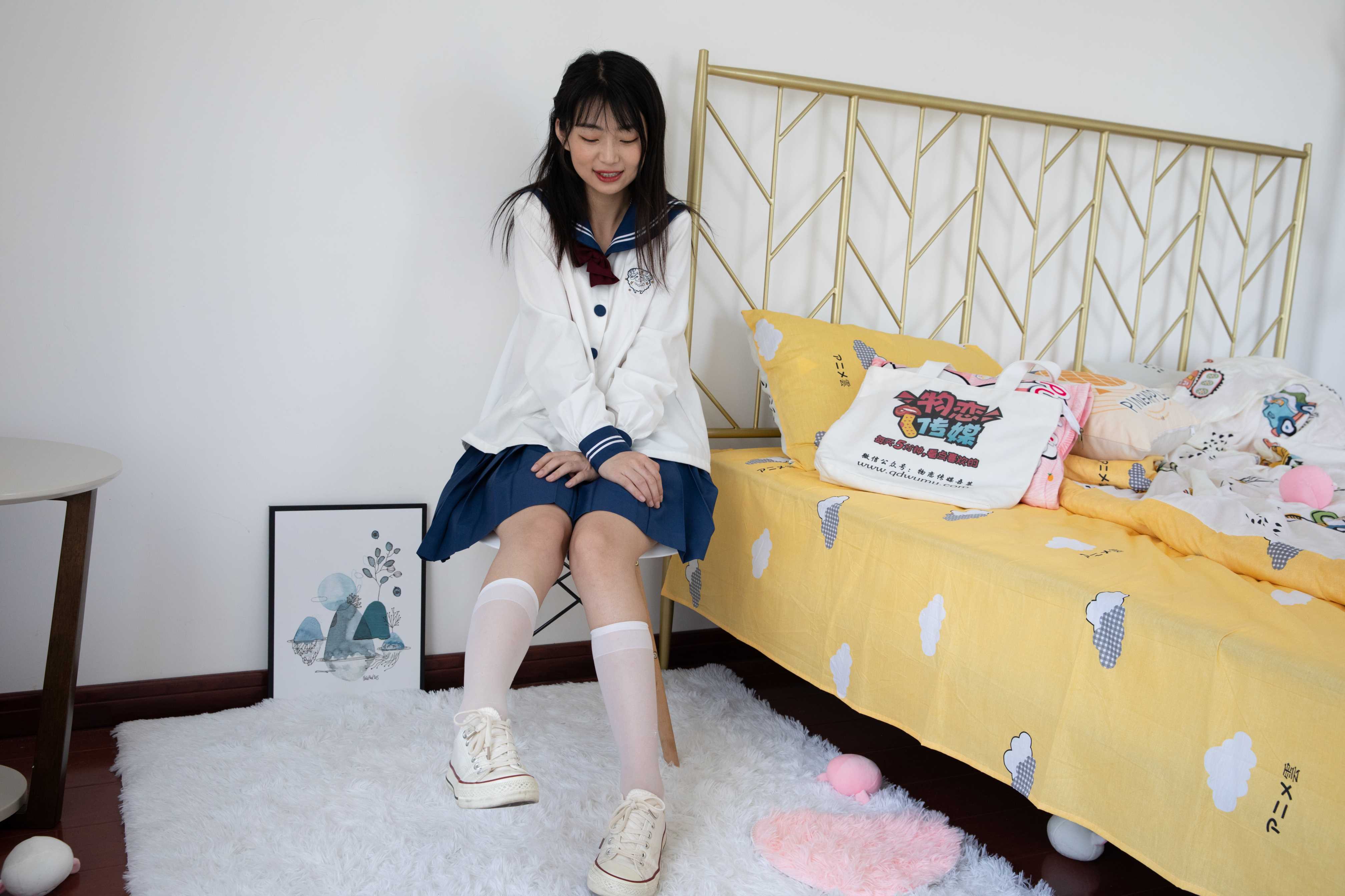 物恋传媒 No.449 小凌-碎钻 [144P+1V3.73G]