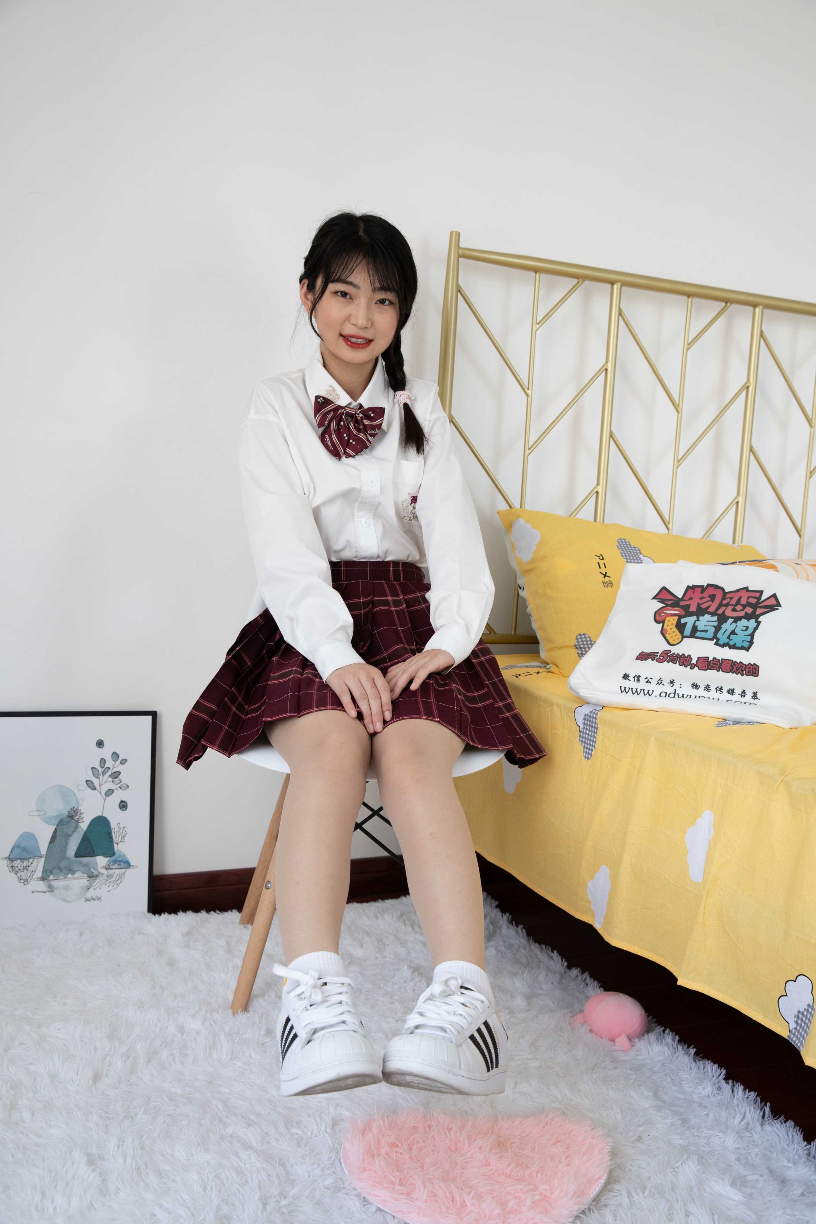 物恋传媒 No.468 小凌-青春如梦 [142P+1V3.87G]
