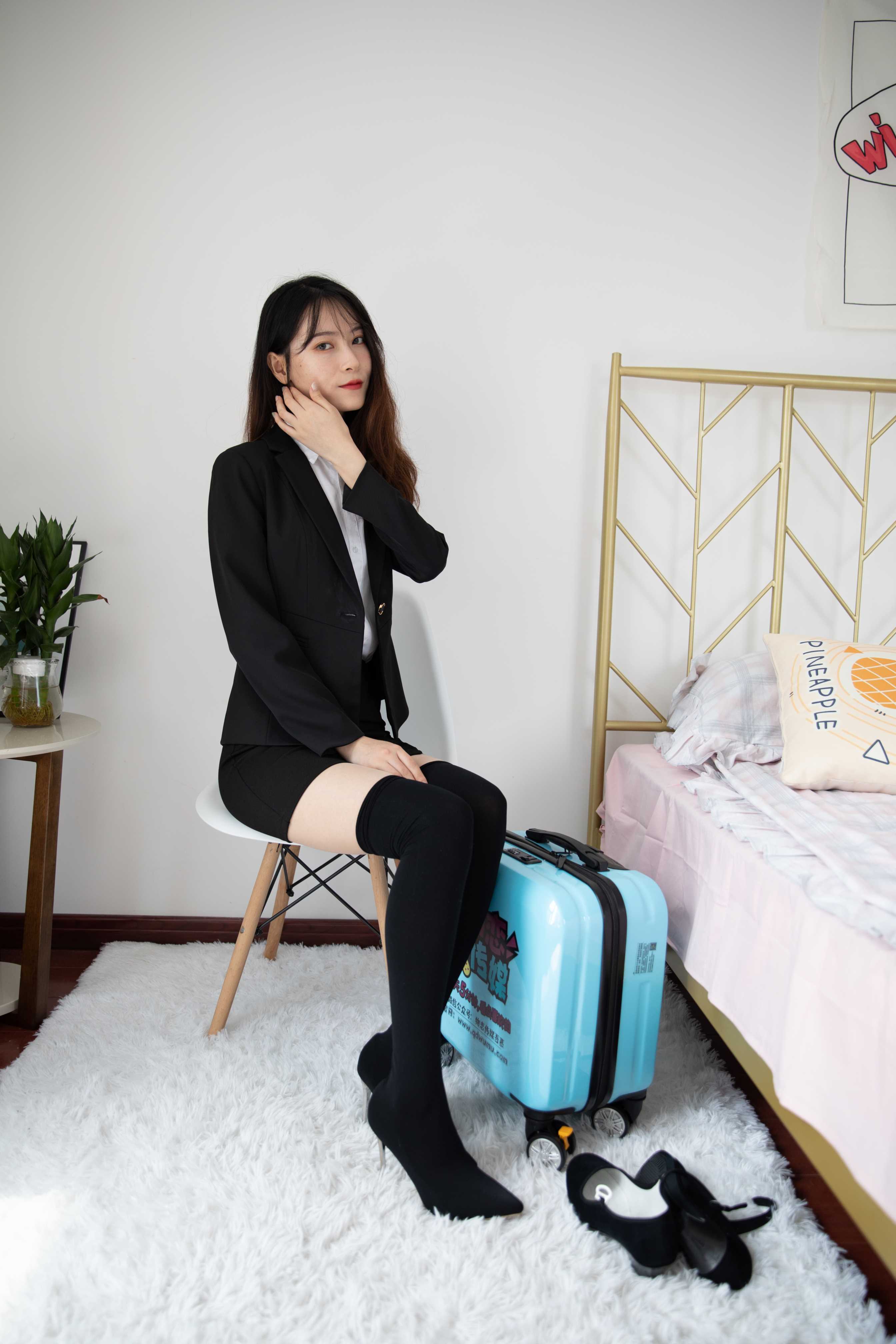 物恋传媒 No.490 猫耳-H冰 [146P+1V3.81G]