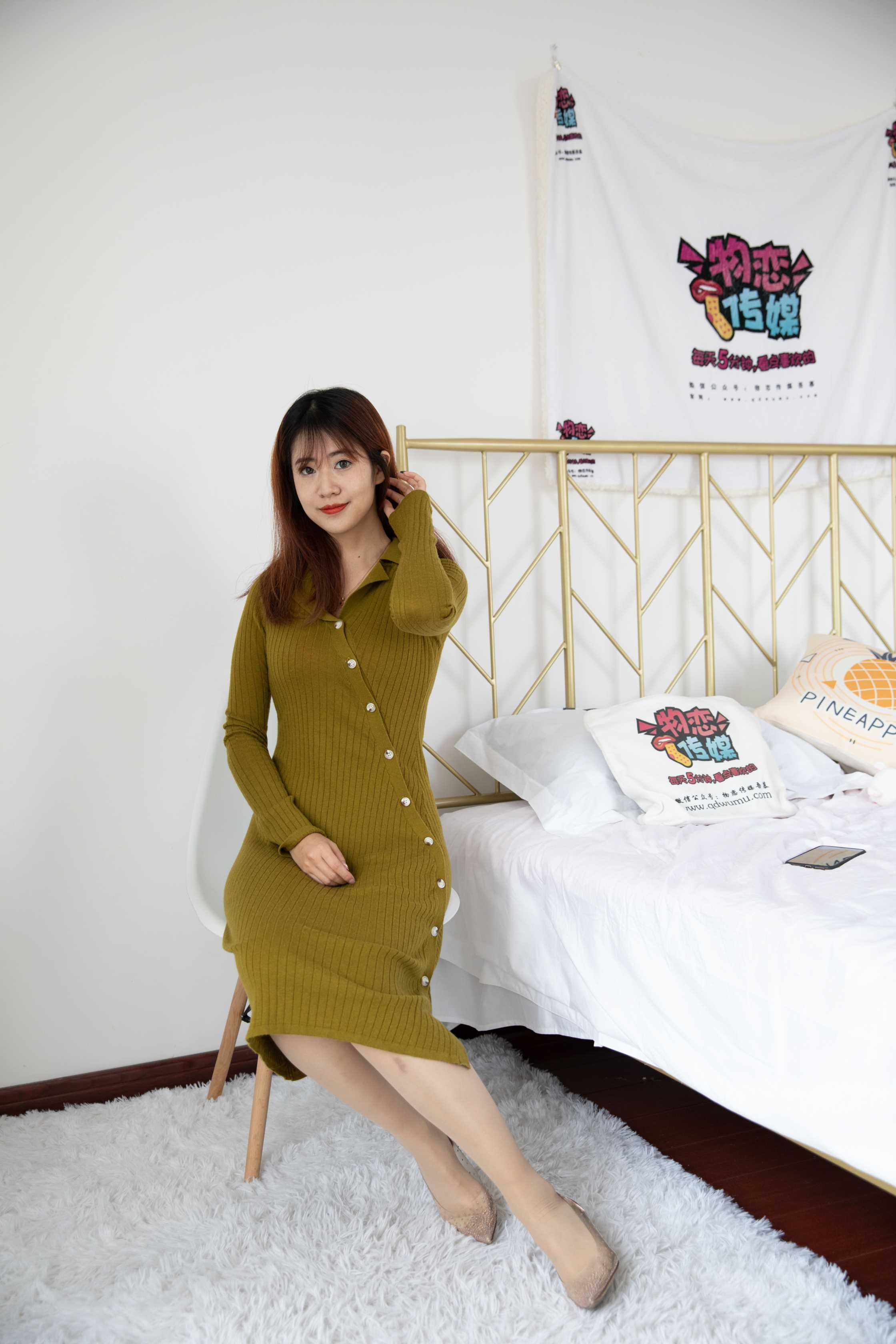 物恋传媒 NO.572 小轩-奶茶如她 [144P+1V3.58G]