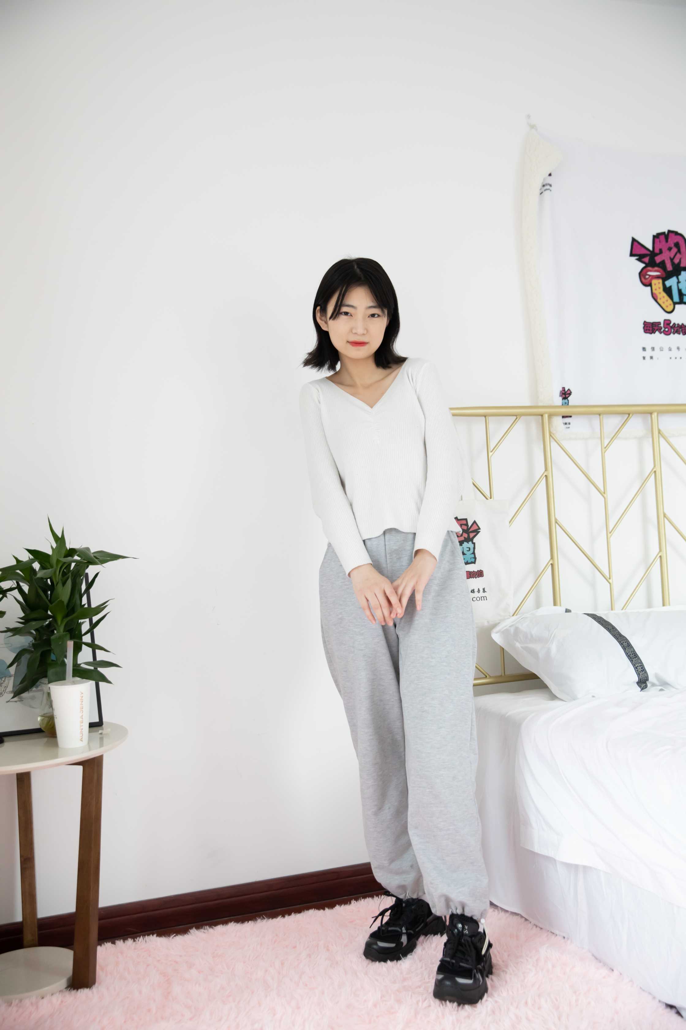物恋传媒 NO.663 小凌-草原最美的花 [144P+1V／3.62G]