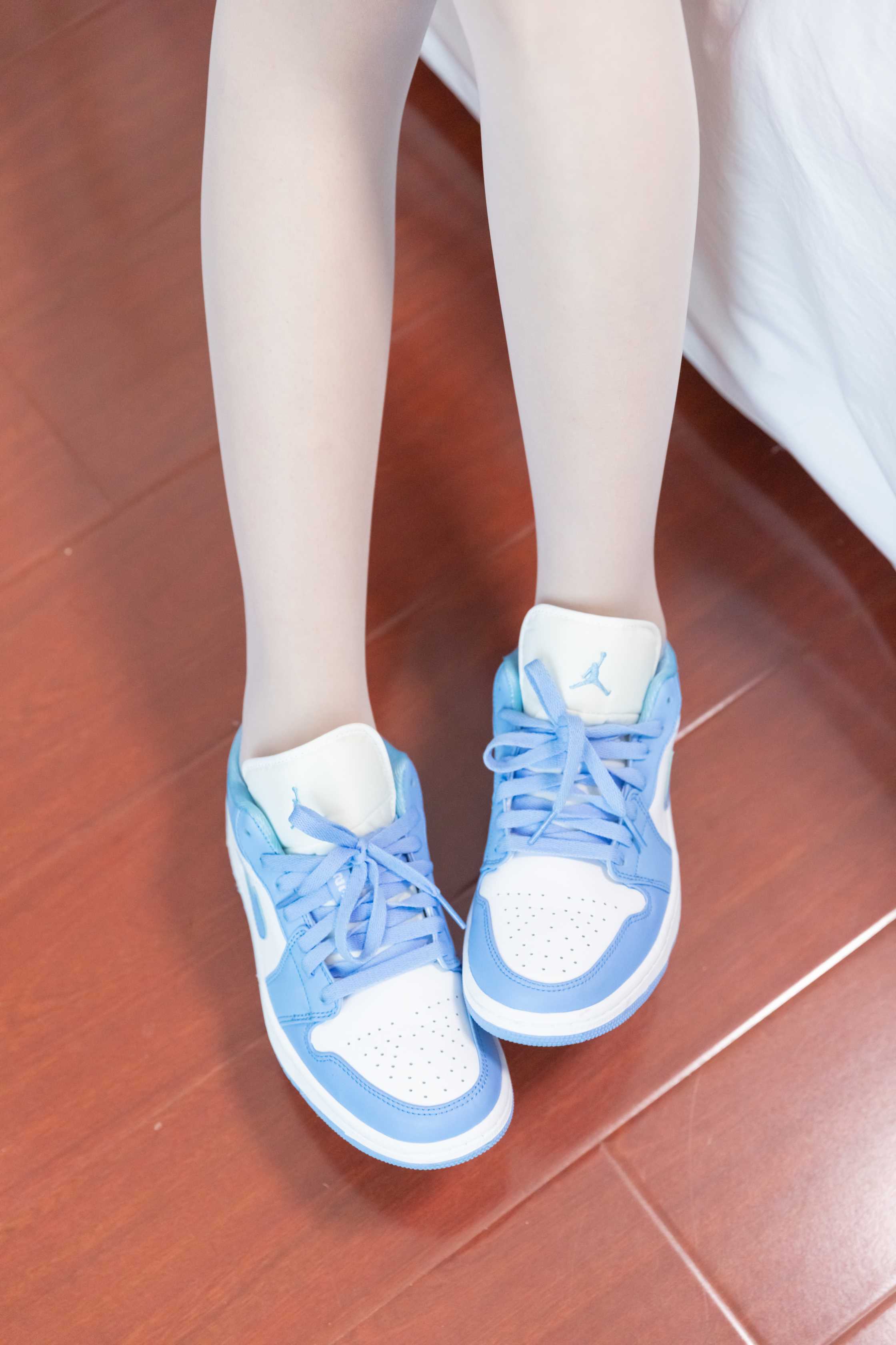 物恋传媒 NO.947期 小飞-记忆里的诗 [132P+1V／3.23GB]