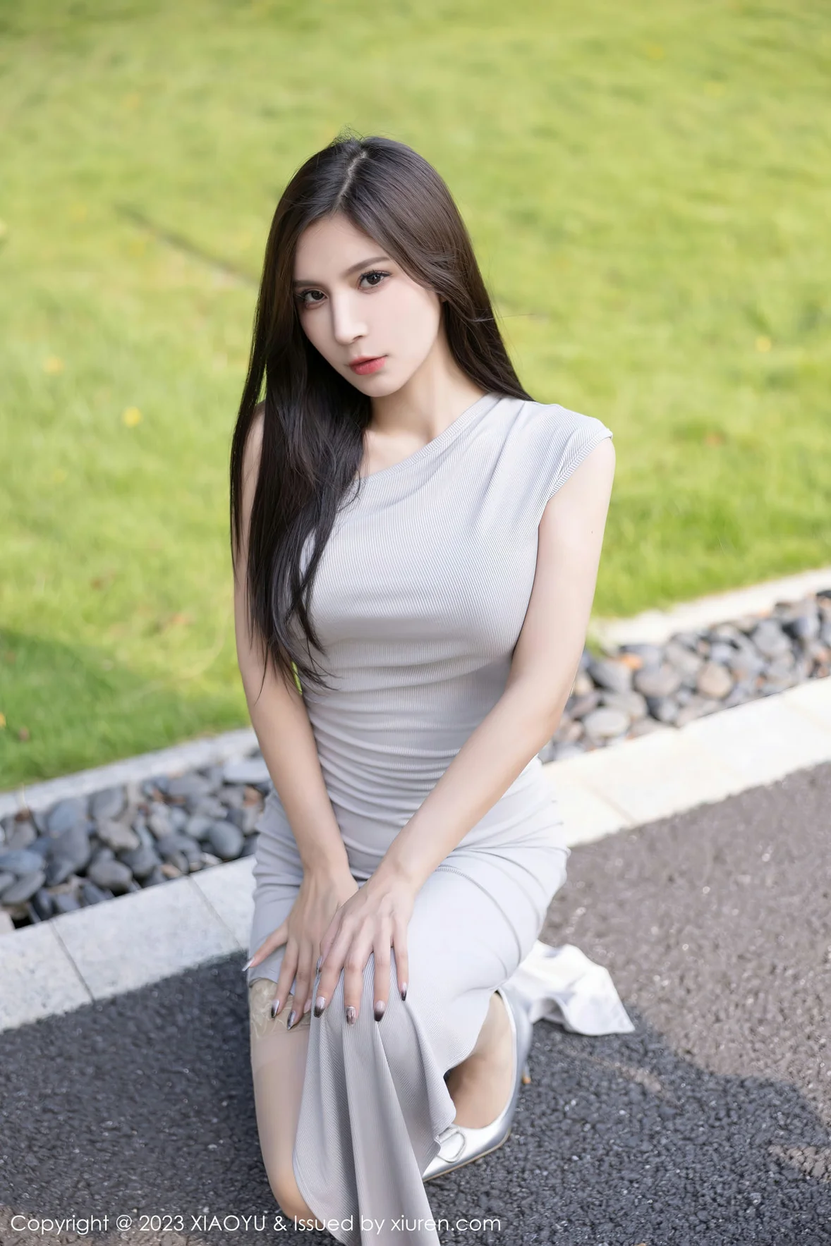 XIAOYU 语画 Vol.1074 小蛮妖Yummy 灰色蕾丝内衣贵州旅拍 [82P]
