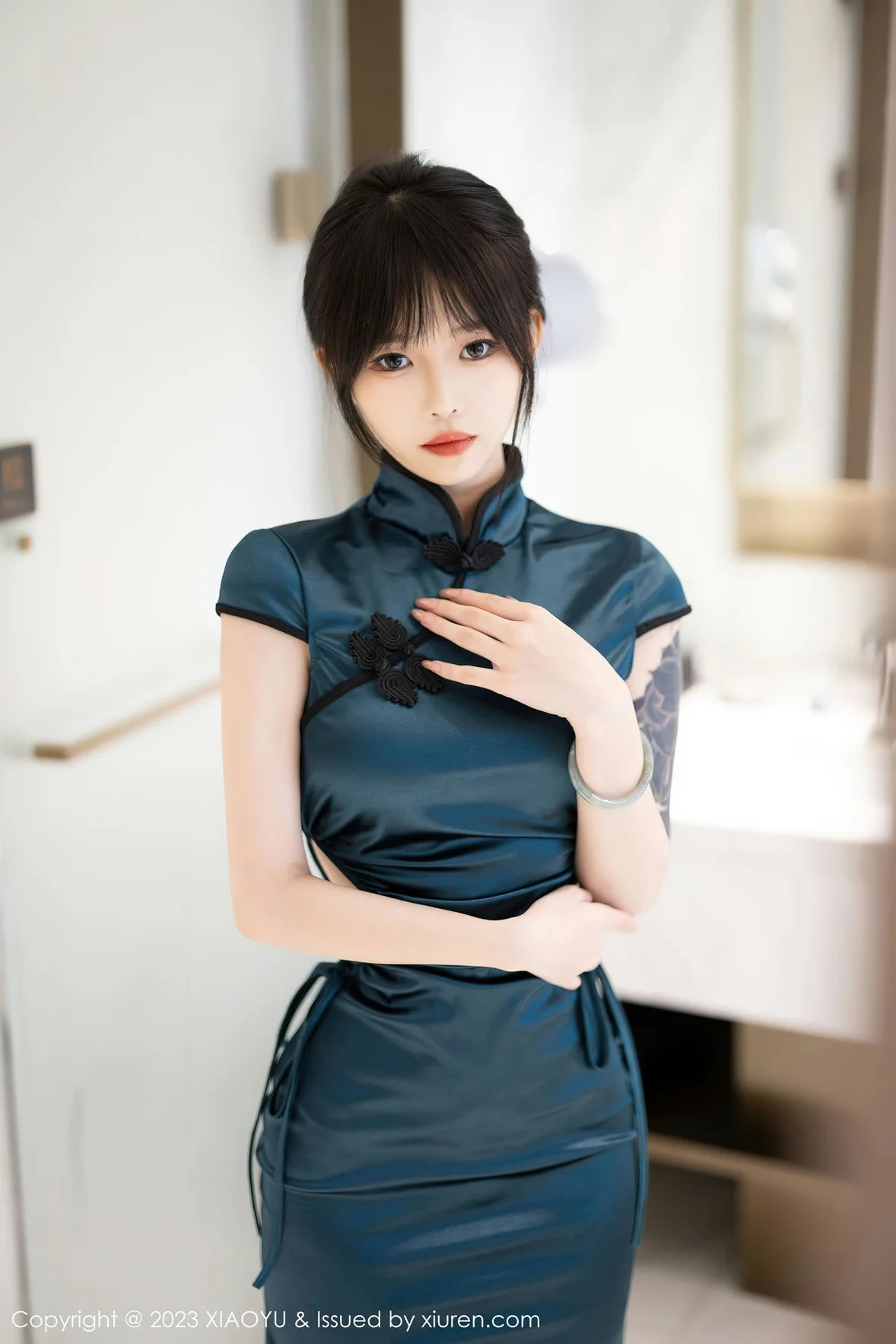 XIAOYU 语画 Vol.1077 奶瓶. 蓝色旗袍性感写真 [84P]