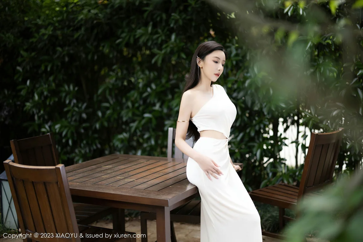 XIAOYU 语画 Vol.1082 王馨瑶yanni 黑色情趣内衣贵州旅拍 [87P]