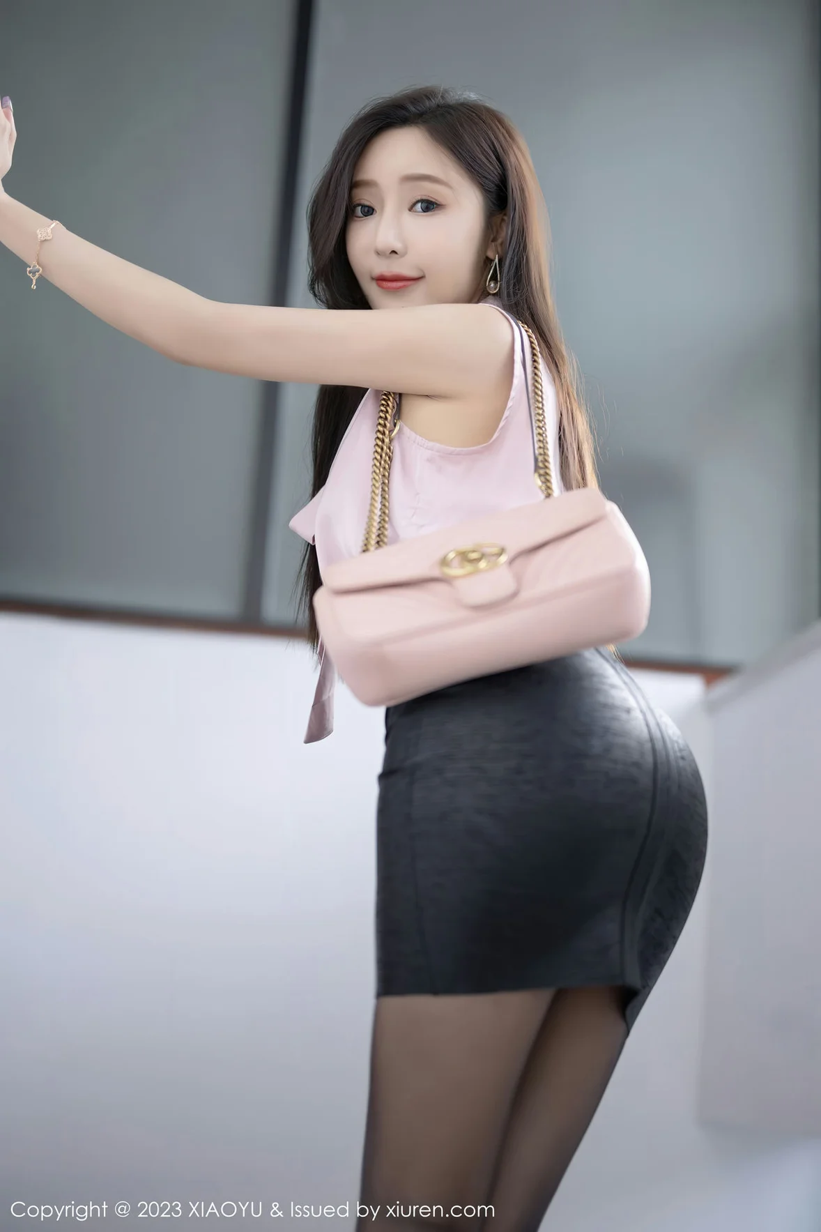 XIAOYU 语画 Vol.1086 王馨瑶yanni 魅惑黑丝性感写真 [91P]