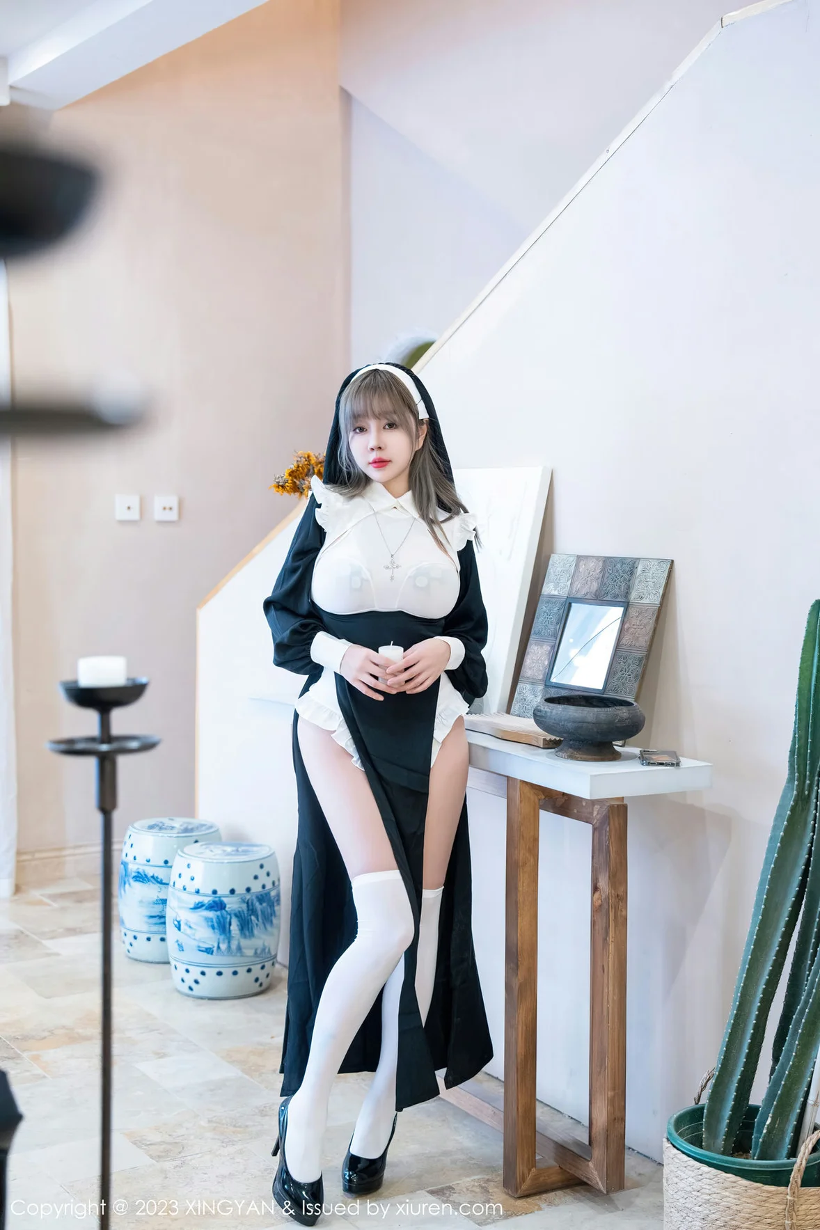 星颜社 Vol.187 王雨纯 性感黑色修女性感写真 [76P]