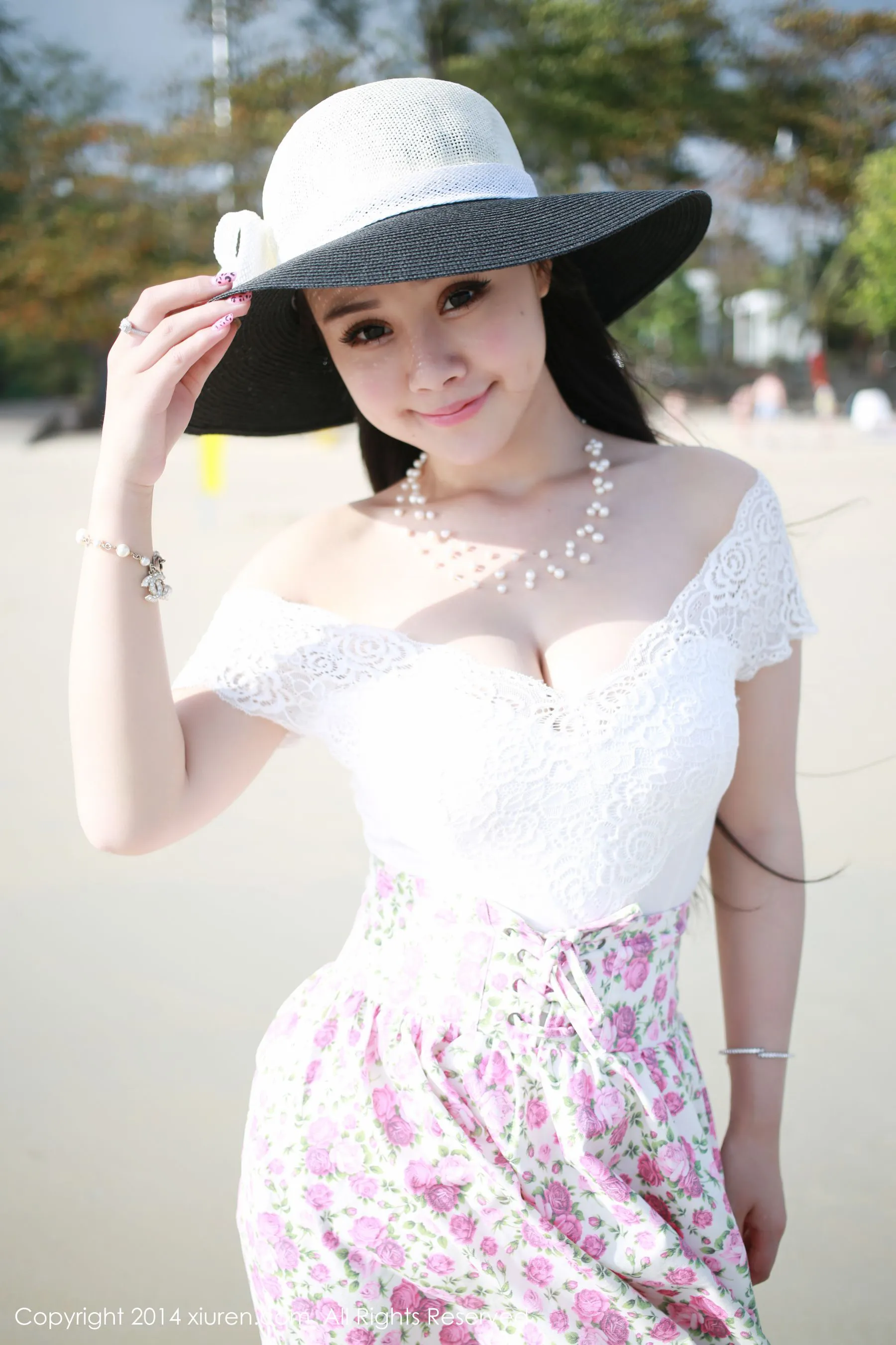 Barbie可儿《泰国旅拍第一辑》 秀人网 No.182