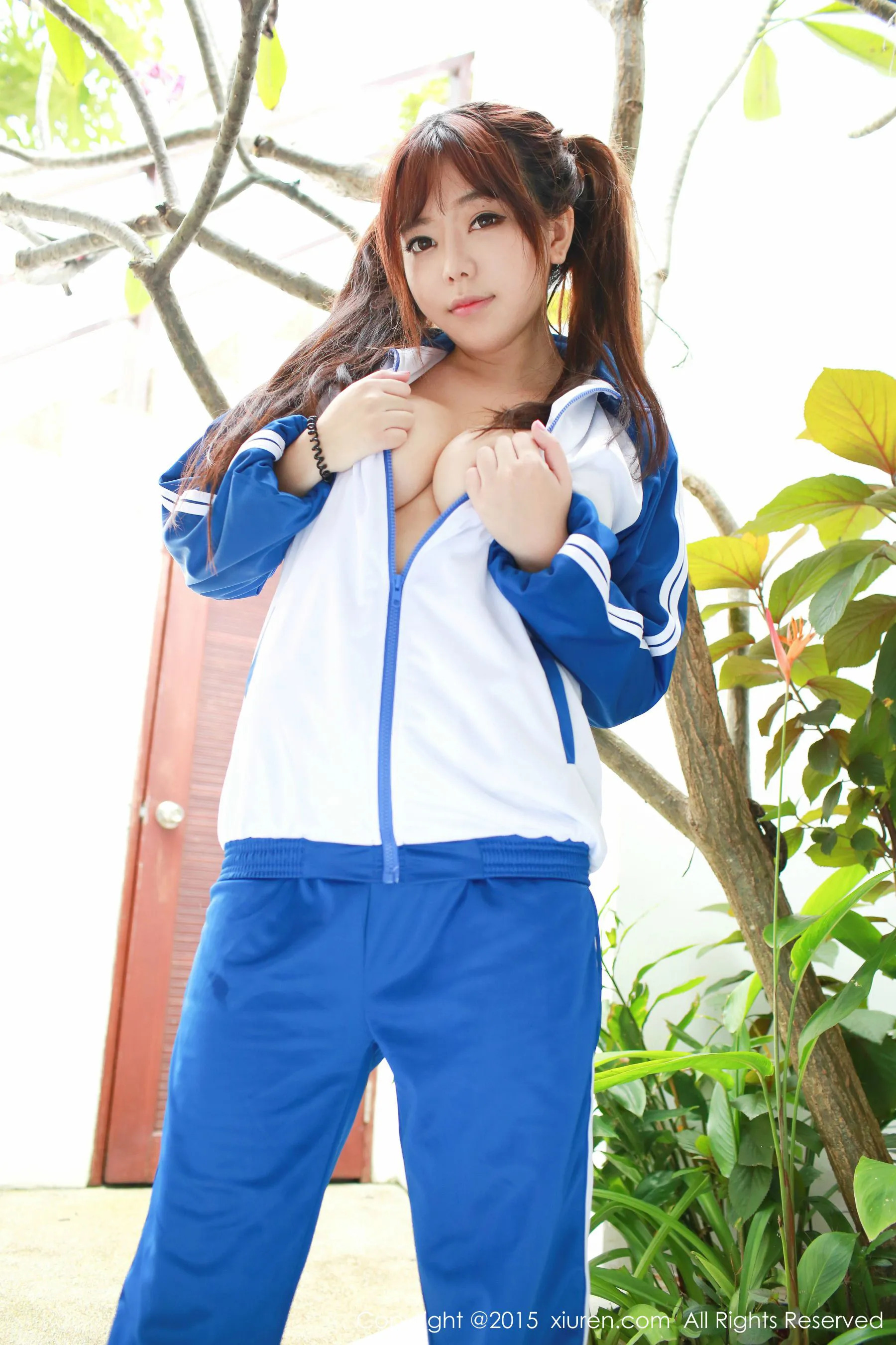刘飞儿Faye《校服诱惑+比基尼》 秀人网 No.430