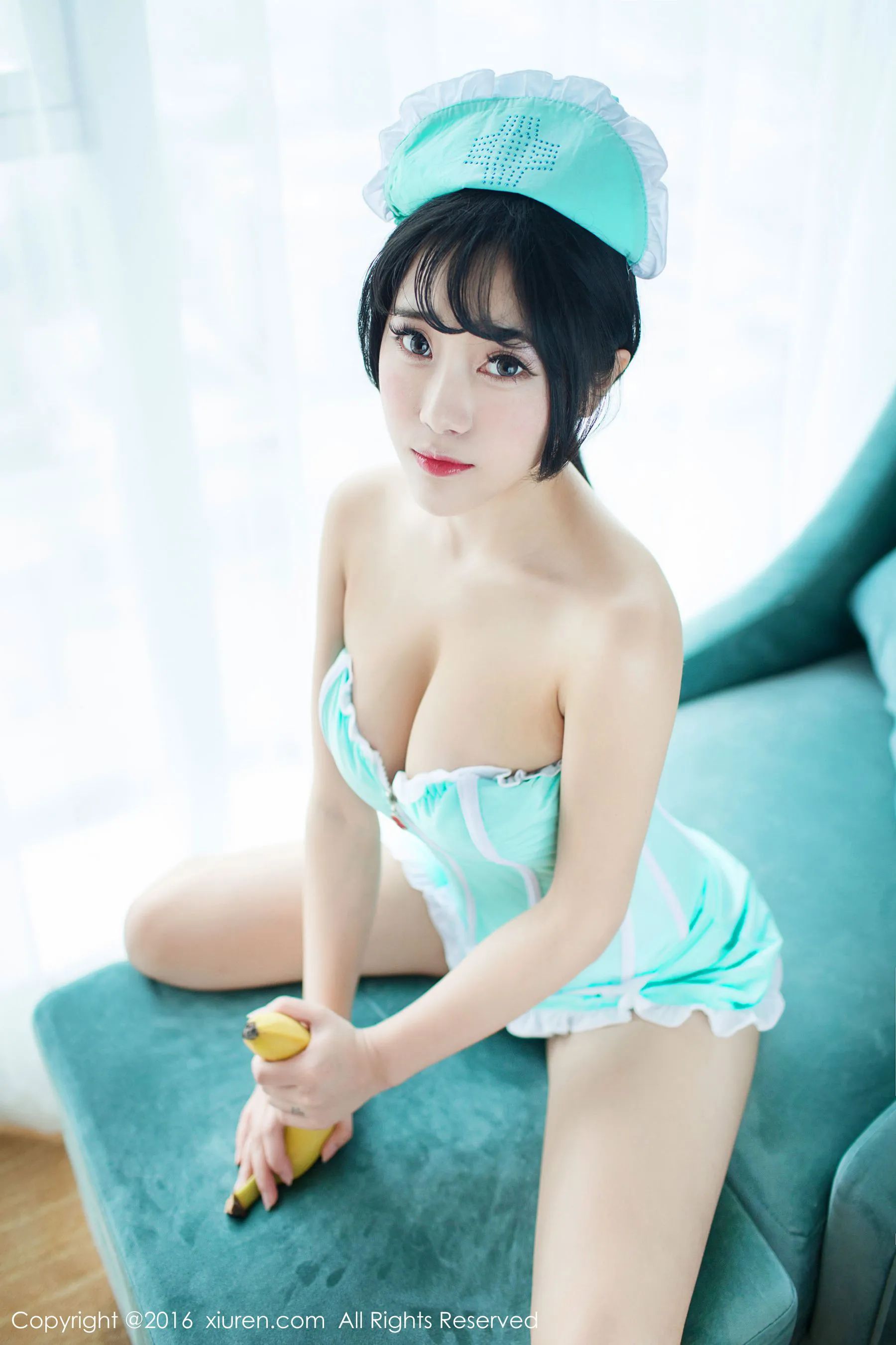 兜豆靓Youlina《香蕉小护士》 秀人网 No.550