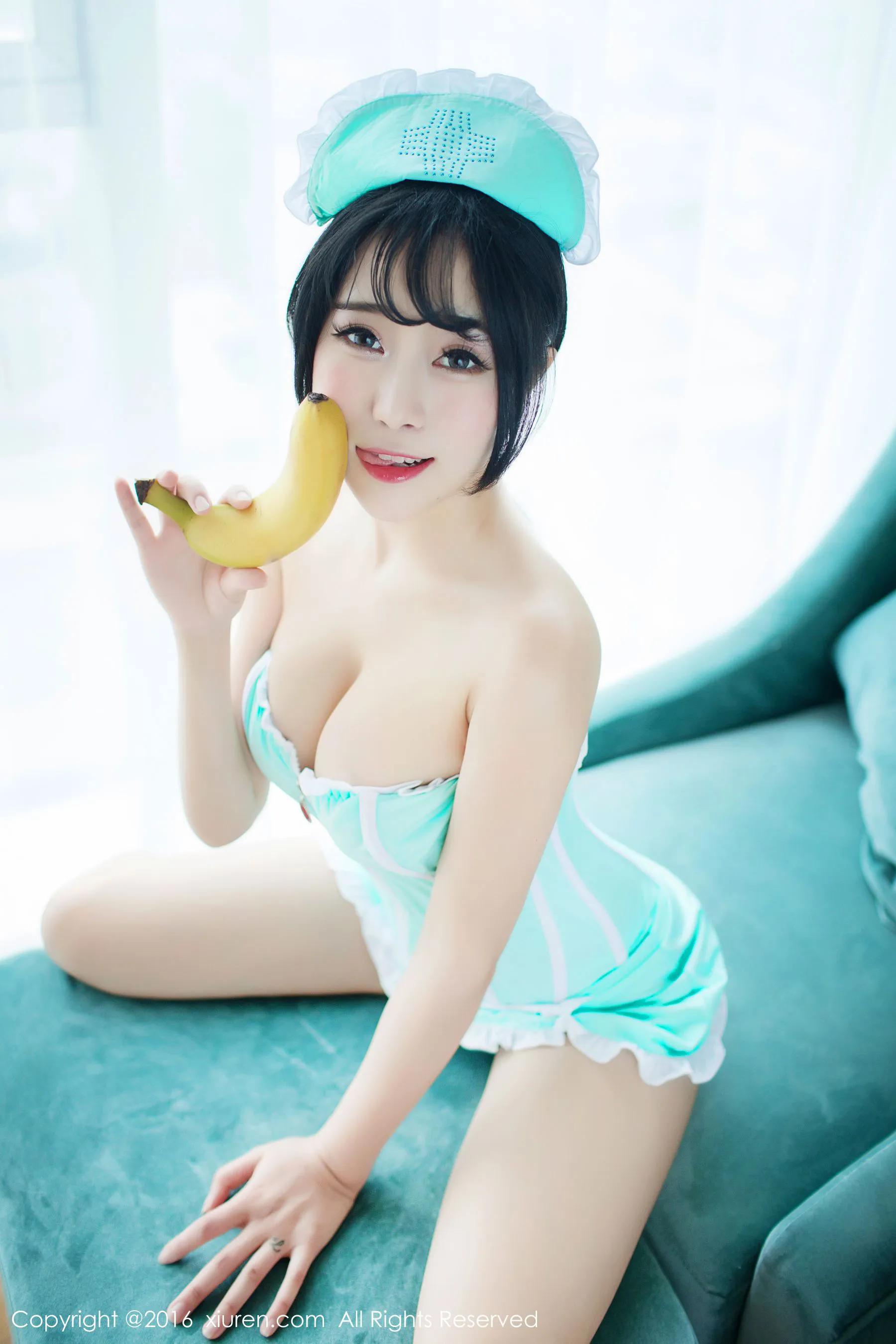 兜豆靓Youlina《香蕉小护士》 秀人网 No.550