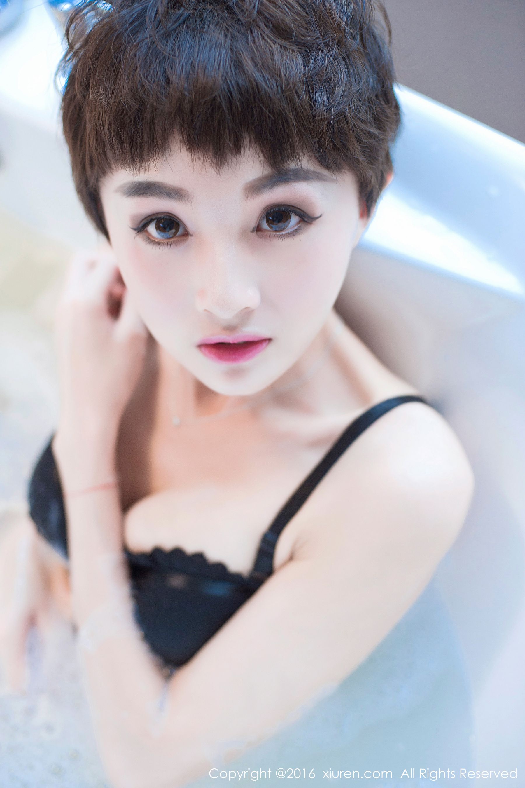 baby_kiki《真实美女空姐的休闲时光》 秀人网 No.657