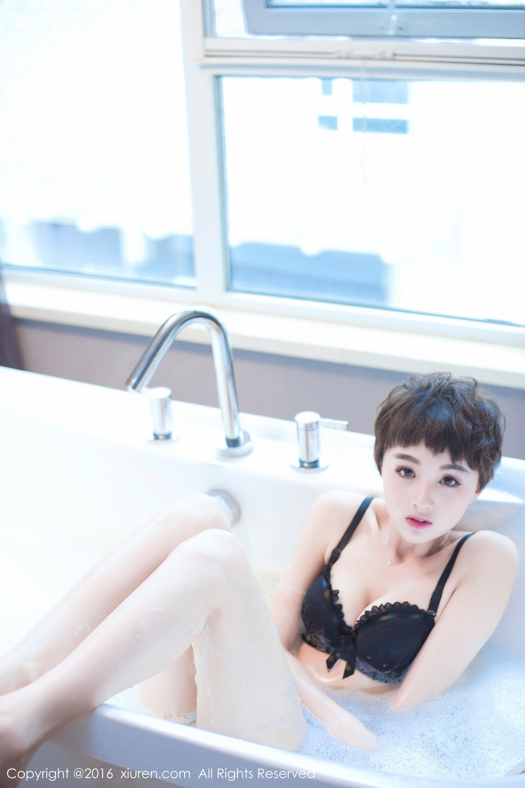 baby_kiki《真实美女空姐的休闲时光》 秀人网 No.657