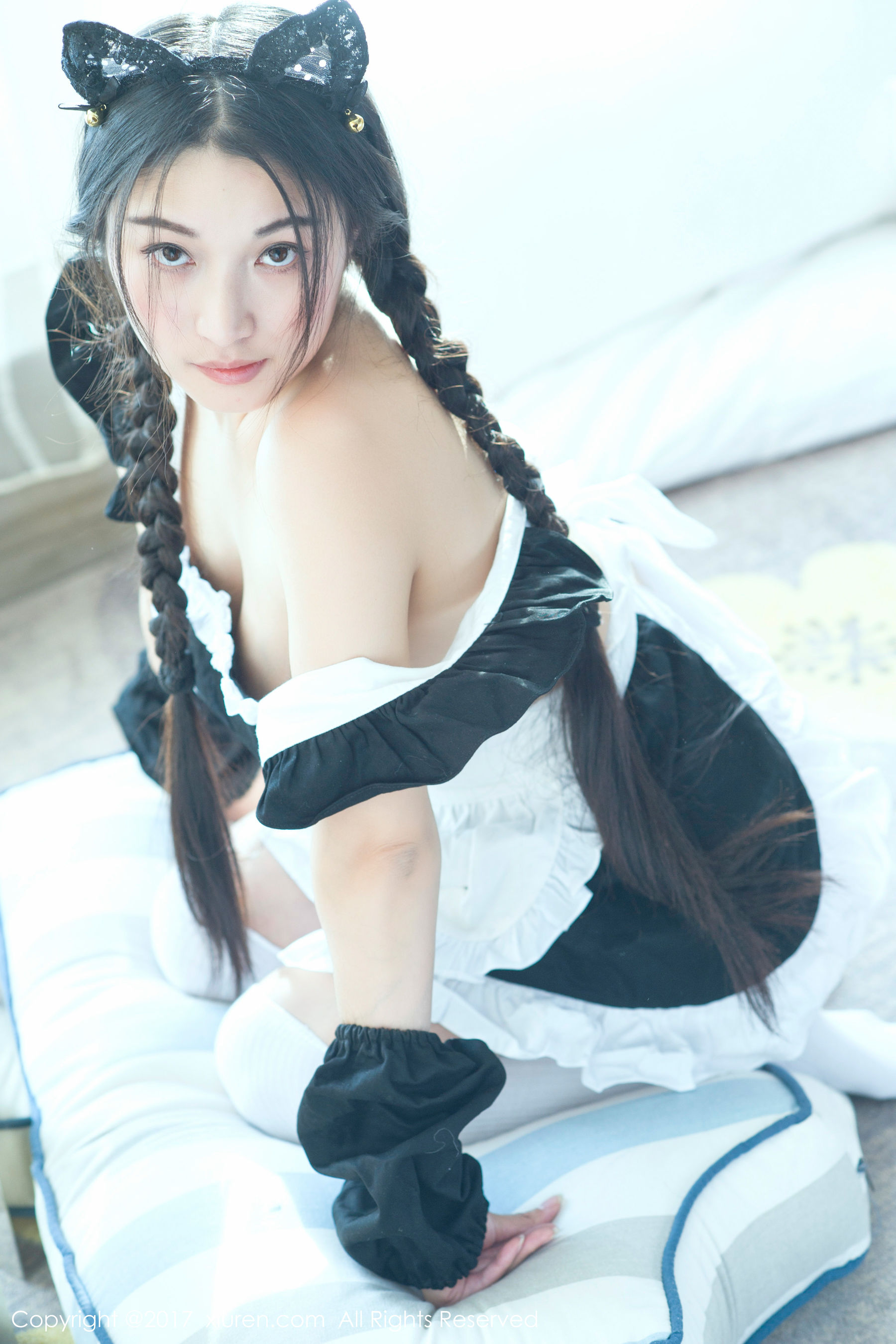 盼盼已鸠《透明旗袍和日系女仆装》 秀人网XIUREN No.732