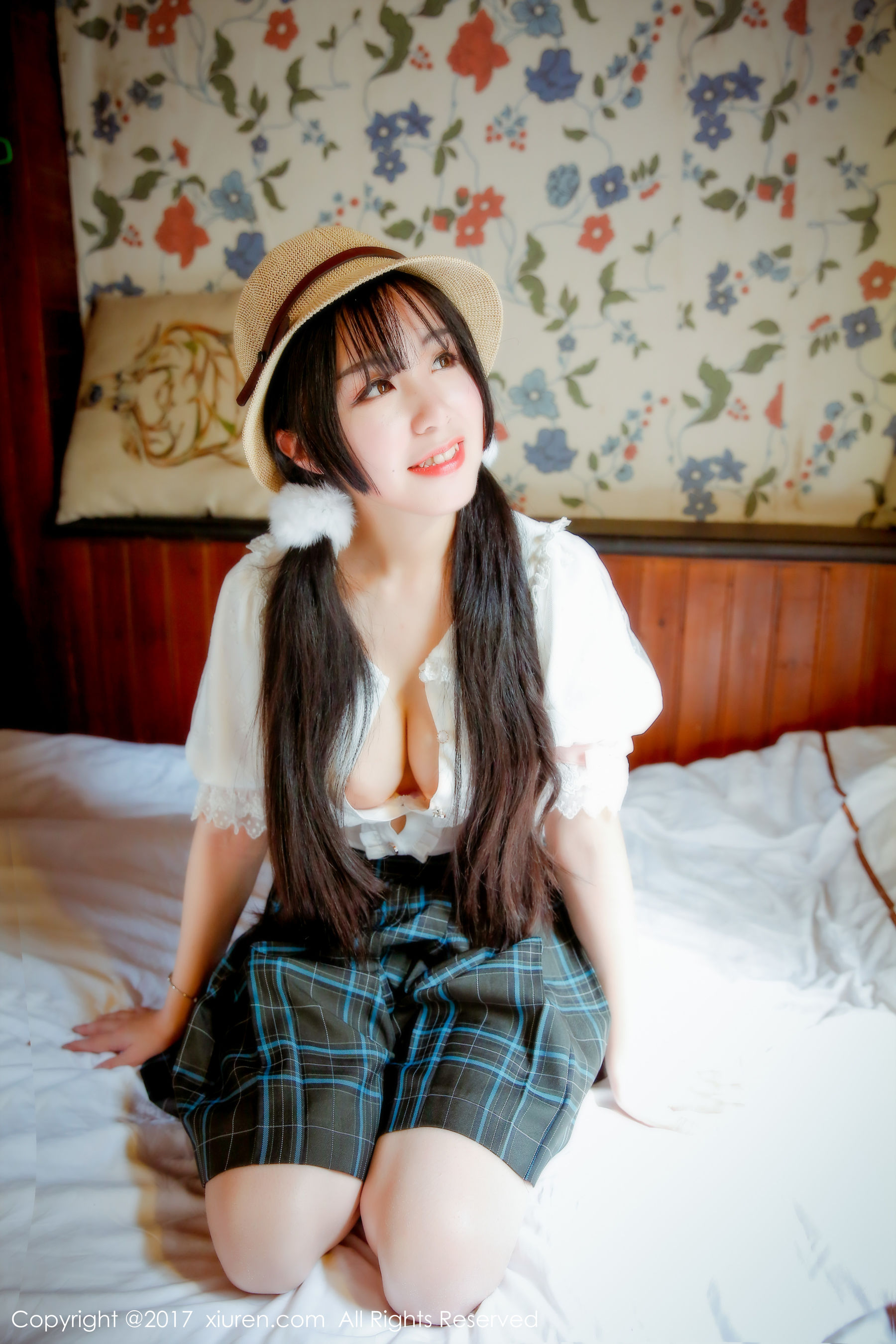 v菜《戴草帽的青涩私房少女》 秀人网XIUREN No.742