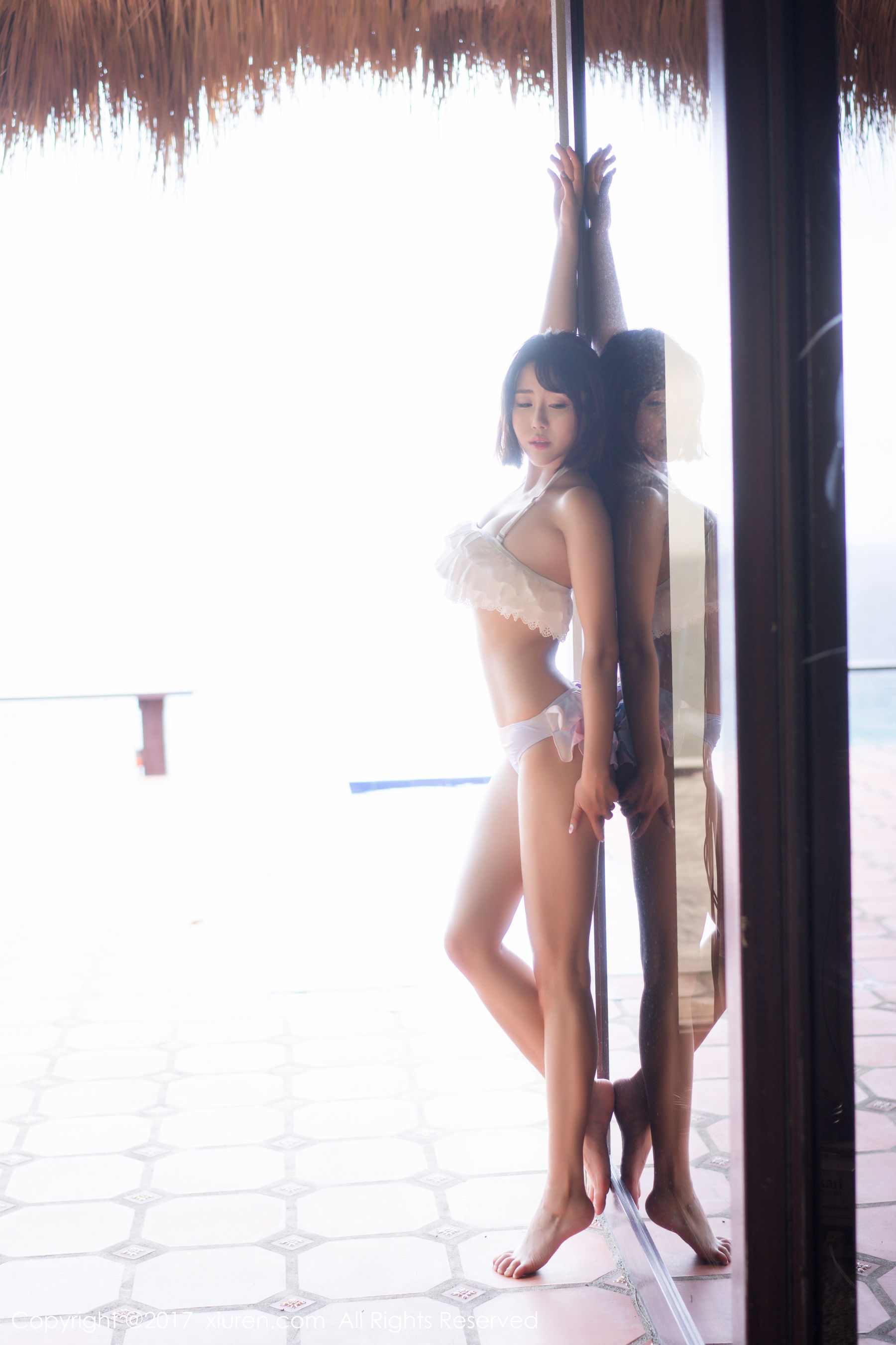 兜豆靓Youlina《室外清新，室内性感特写》 XiuRen 秀人网 NO.814
